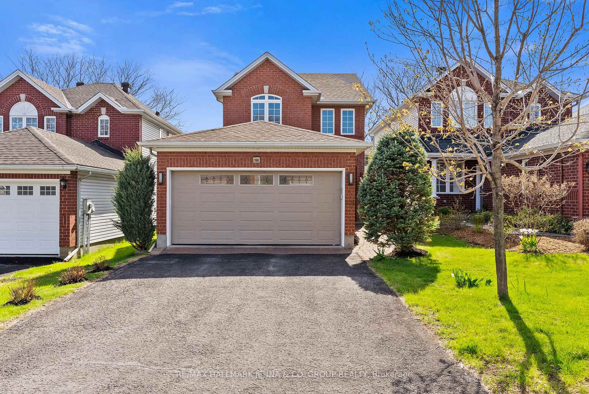 106 Bloomingdale Street Ottawa Ontario Canada Sale residential Henga Nayeri Right at Home Realty, Brokerage*