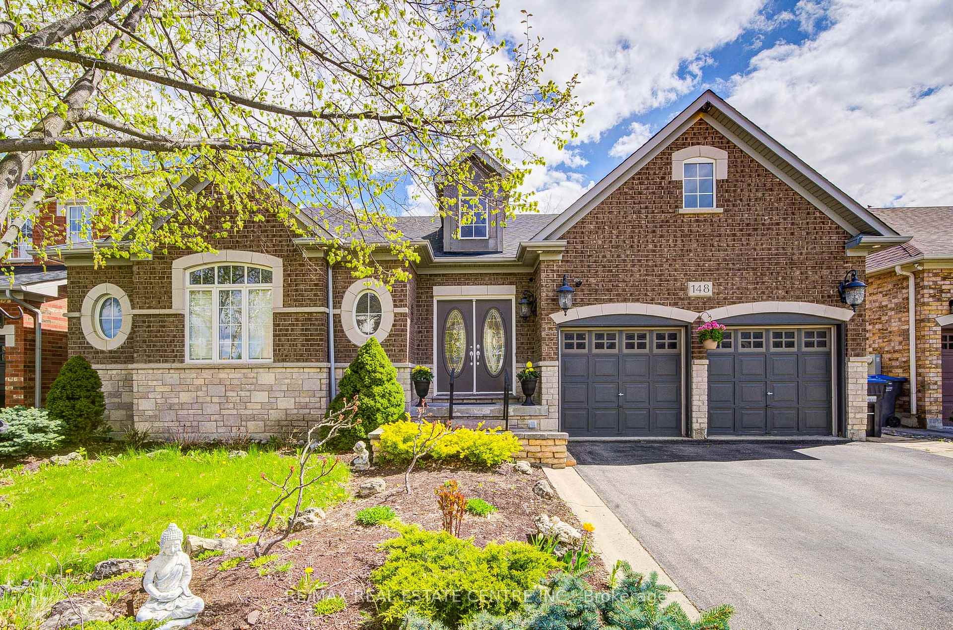 148 Bonistel Crescent Brampton Ontario Canada Sale residential Sachit Shetty RE/MAX Real Estate Centre Inc., Brokerage*