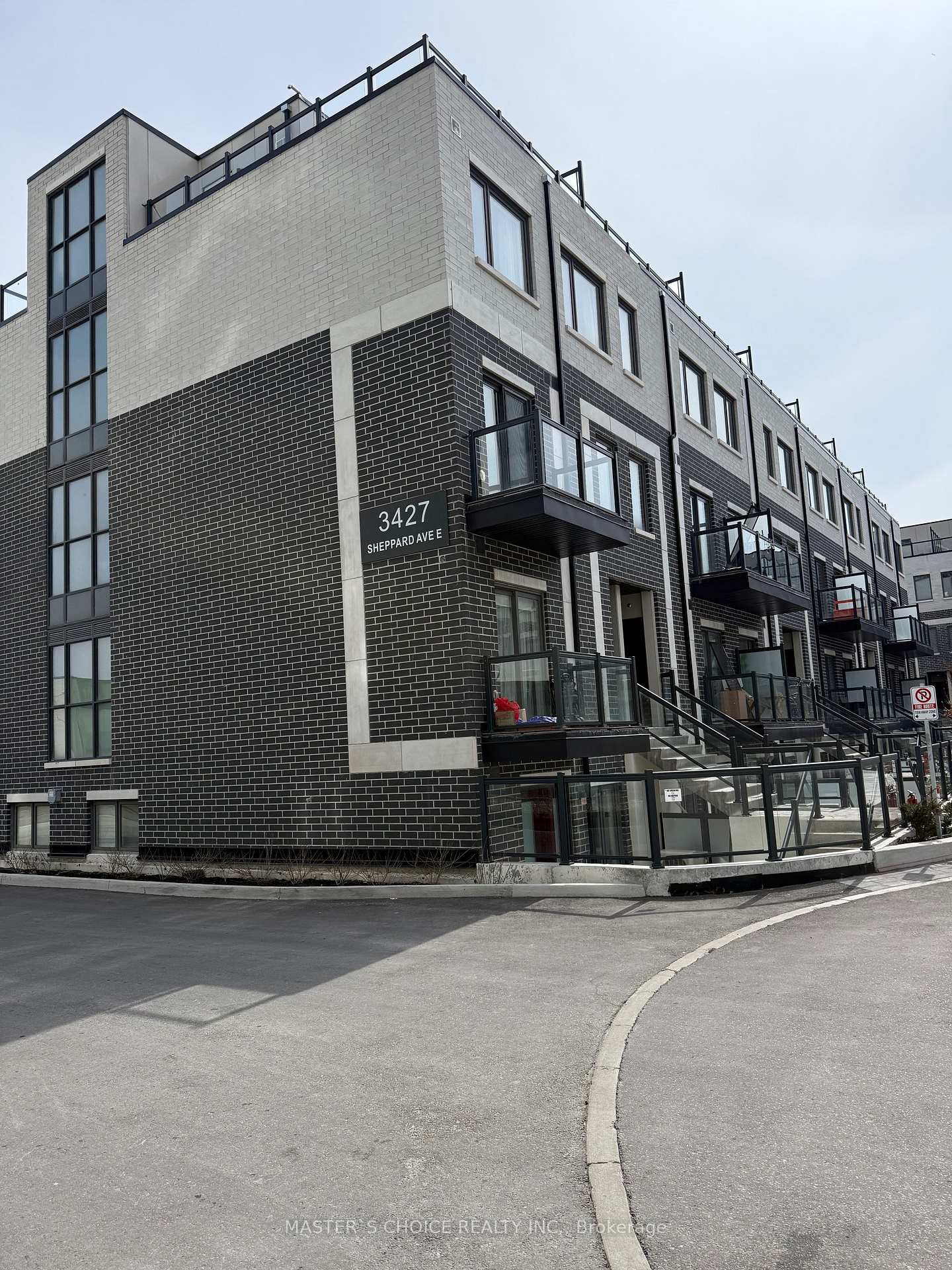 C2-202 - 3427 Sheppard Avenue E Toronto Ontario Canada Rented residential Varun Sirohi HomeLife Superstars Real Estate Ltd., Brokerage*