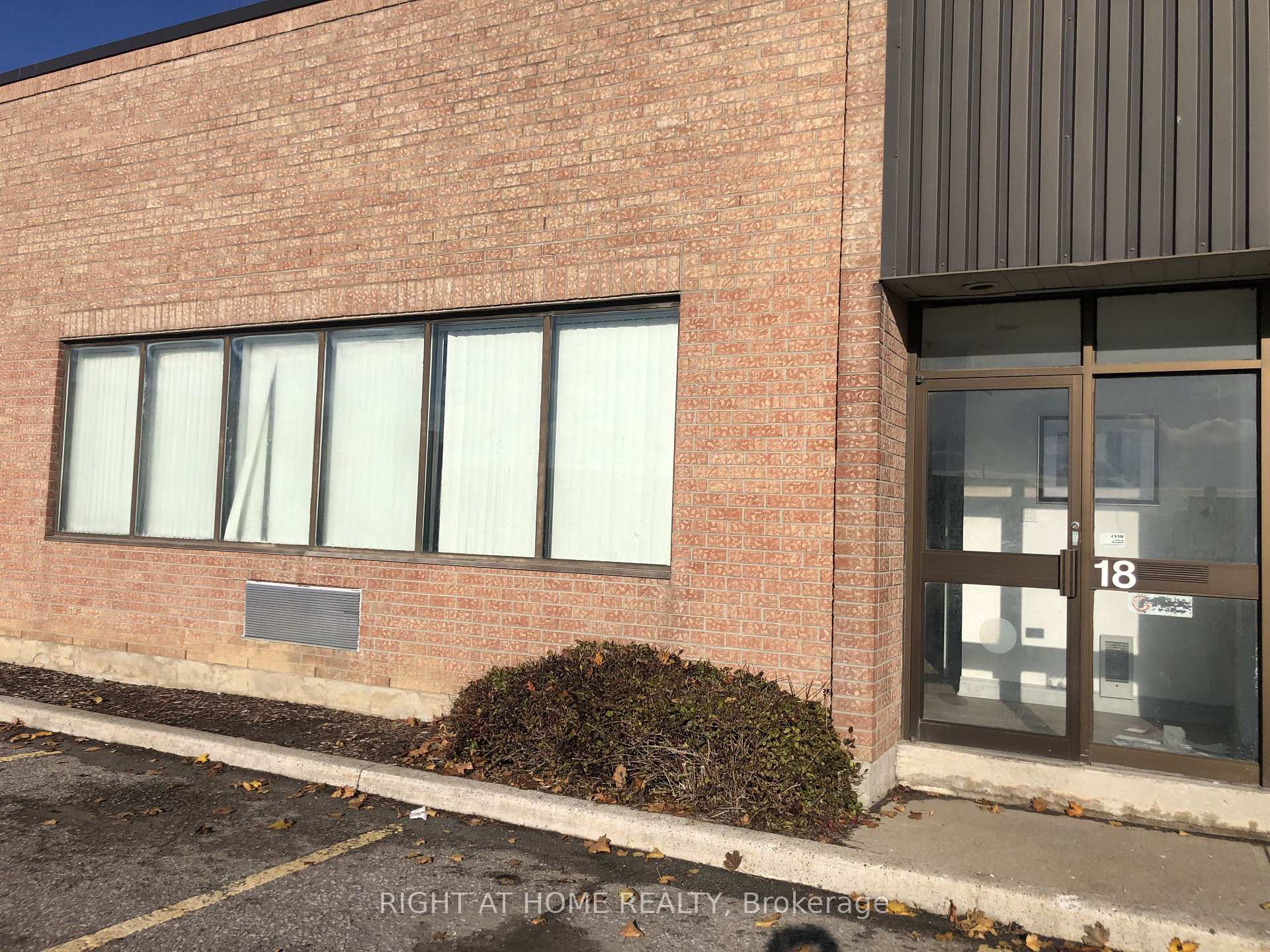 18 - 400 Finchdene Square Toronto Ontario Canada Lease commercial Ali Jahangir Right at Home Realty, Brokerage*
