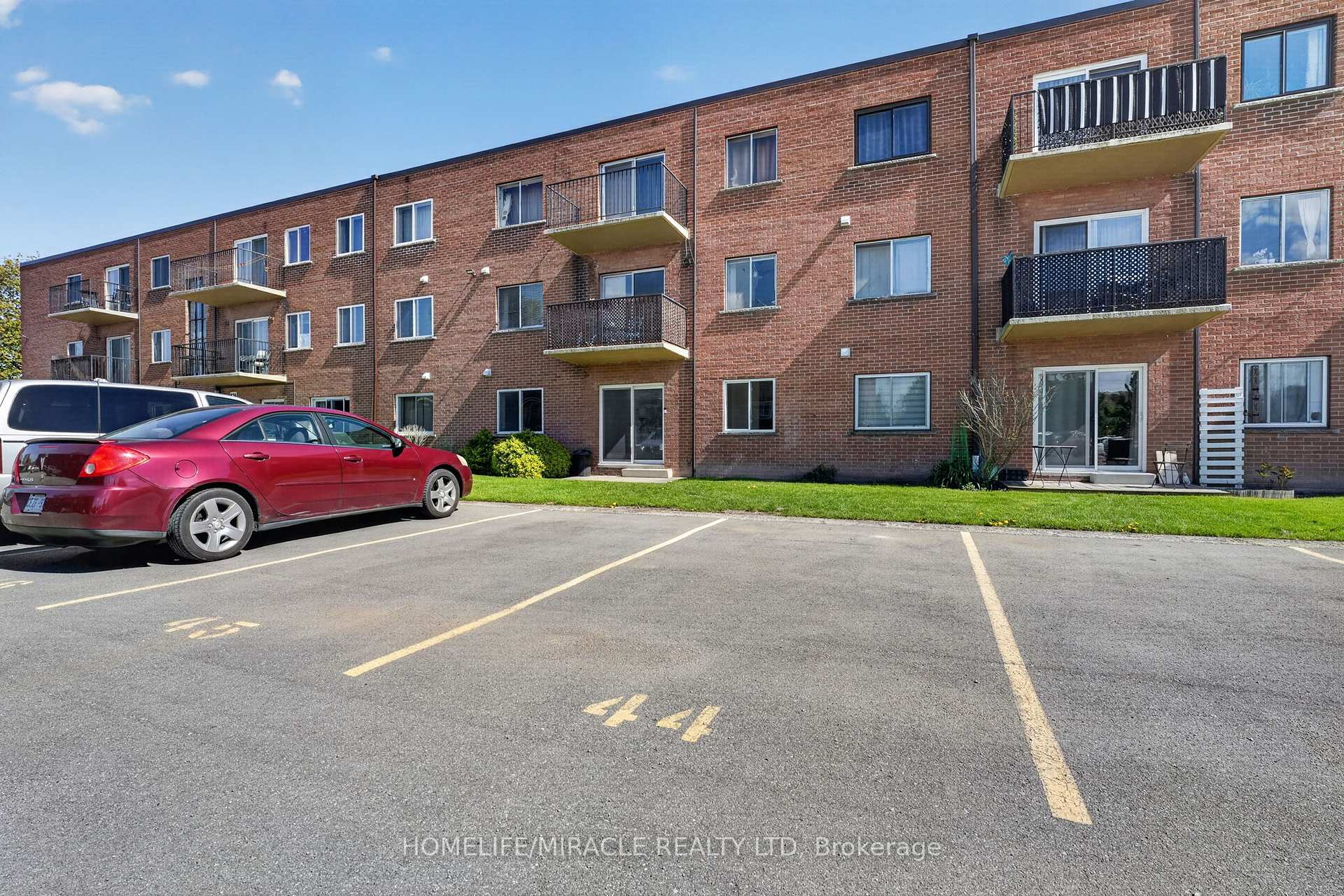 5 - 456 Carlton Street St. Catharines Ontario Canada Sale residential   HomeLife/Miracle Realty Ltd., Brokerage*