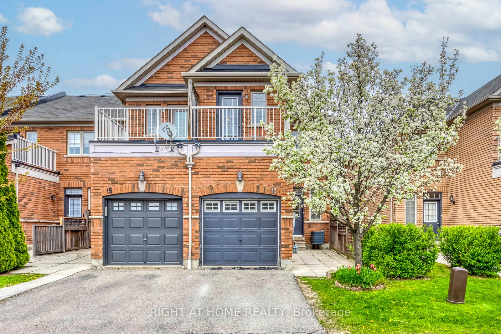 13 - 1015 Galesway Boulevard Mississauga Ontario Canada Sale residential Paolo Castellano Right at Home Realty, Brokerage*