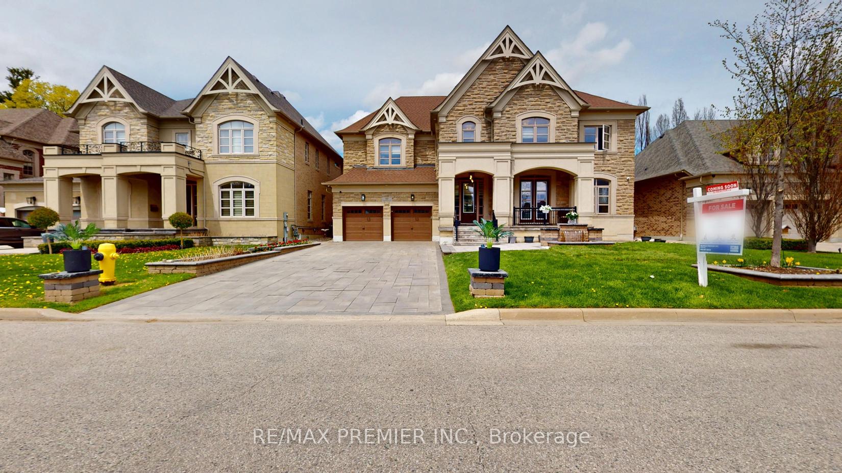 95 Sarracini Crescent Vaughan Ontario Canada Sale residential LYUDMYLA AFANASIYADI RE/MAX PREMIER INC. Brokerage*