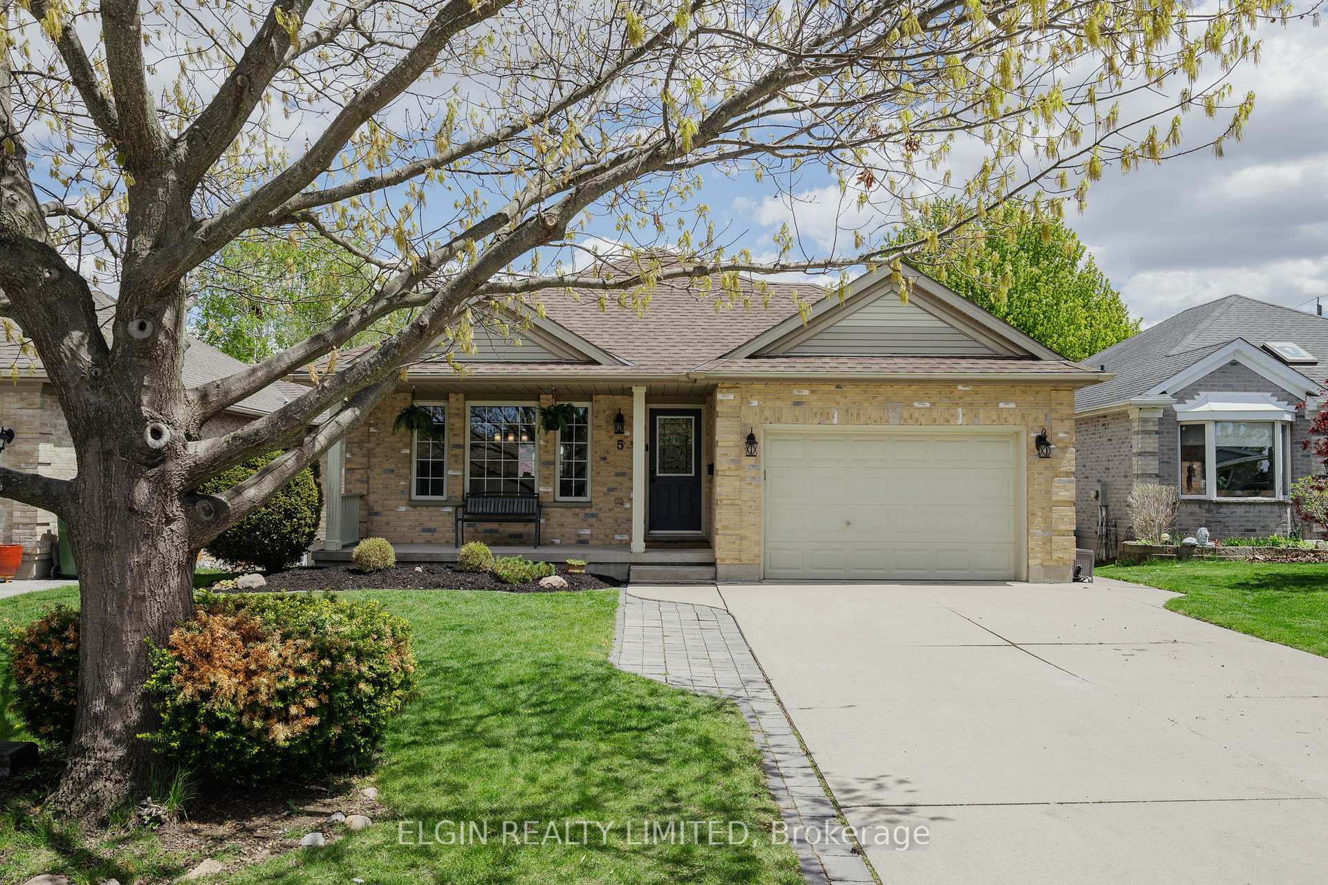 5 Rodney Crescent St. Thomas Ontario Canada Sale residential   Elgin Realty 
