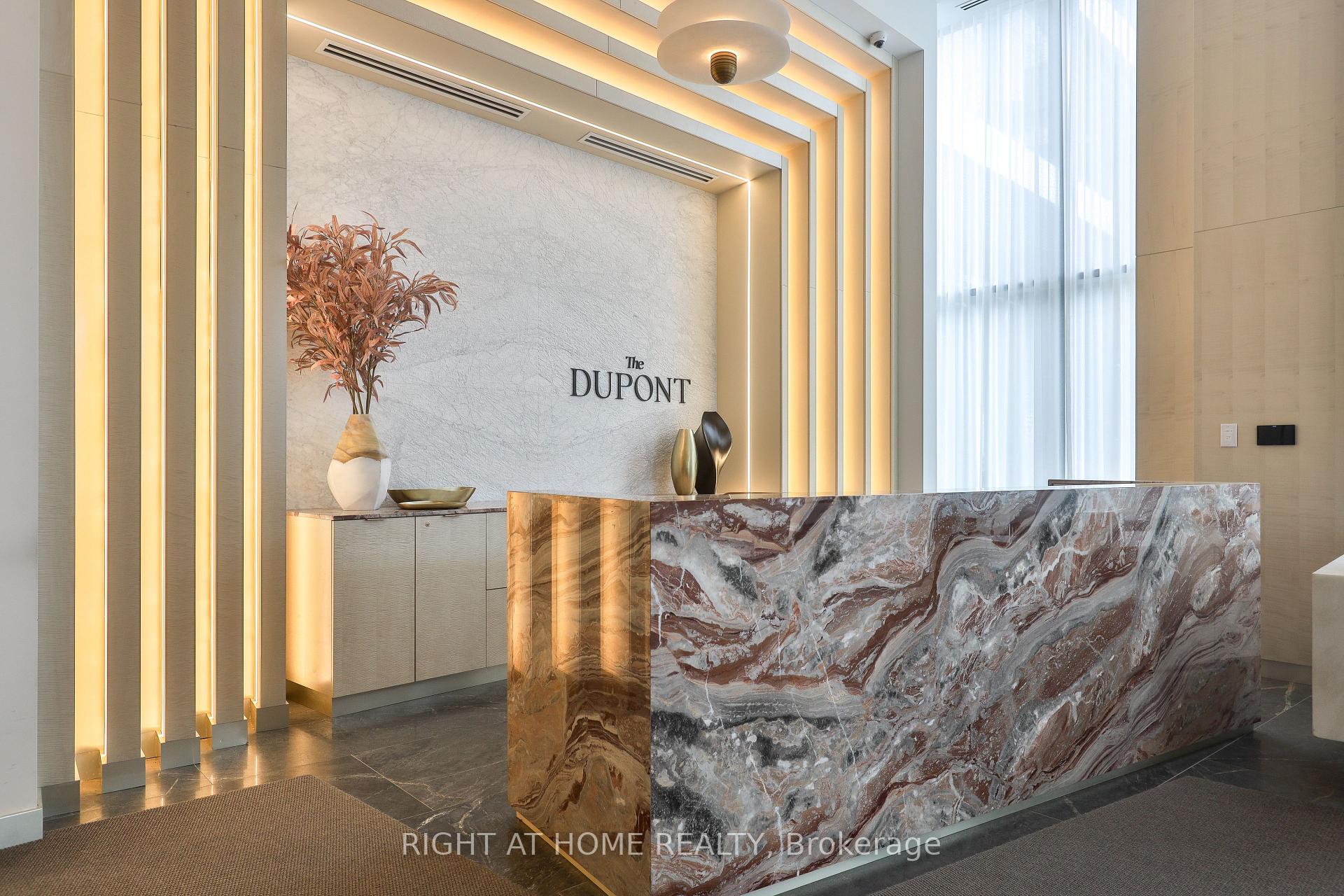 621 - 858 Dupont Street Toronto Ontario Canada Rent residential Ali Jahangir Right at Home Realty, Brokerage*