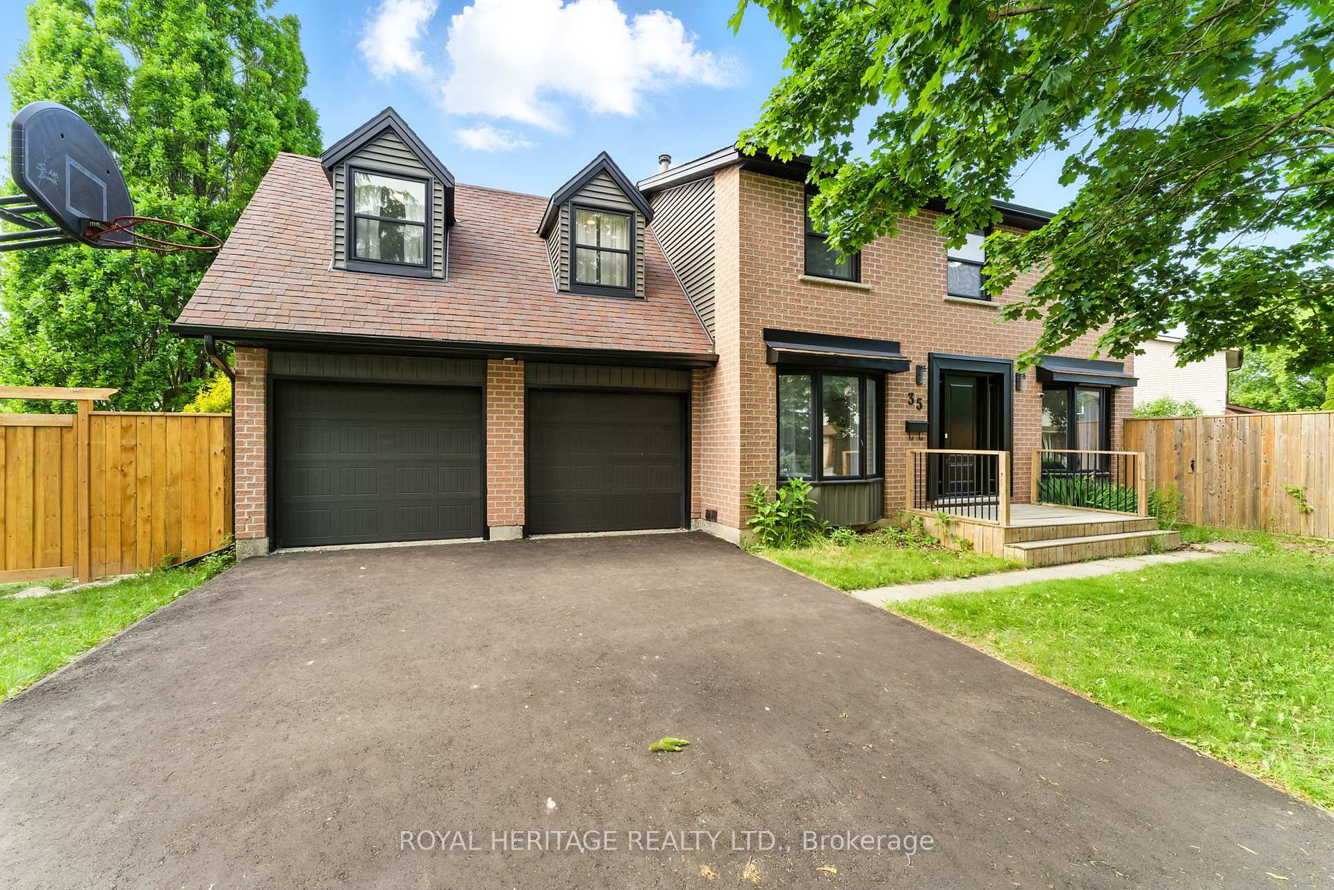35 Aspen Valley Crescent Guelph Ontario Canada Sale residential Marie Tugwell Royal Heritage Realty Ltd., Brokerage*