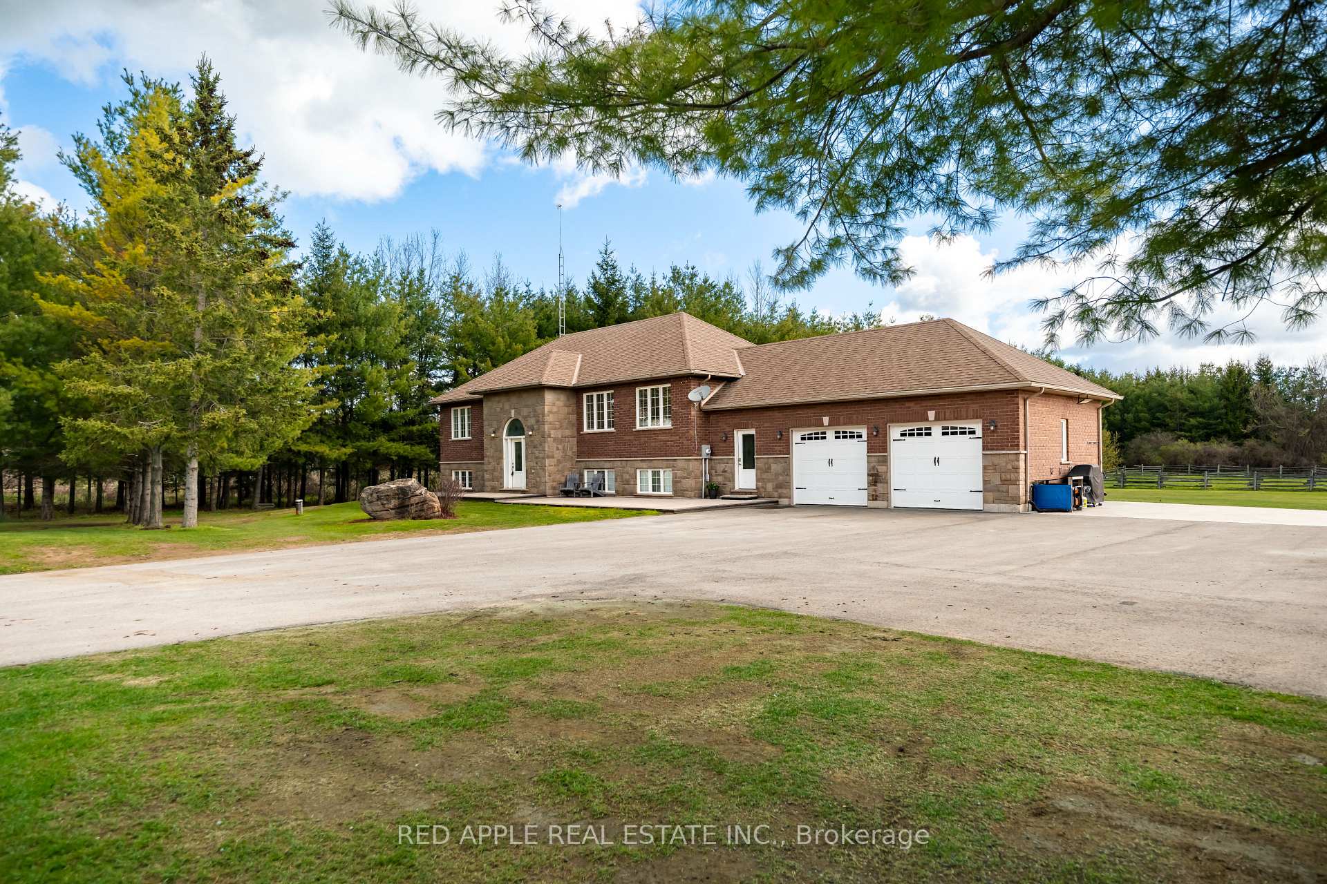 996609 Mulmur-Tosorontio Townlin Adjala-Tosorontio Ontario Canada Sale residential Melanie Martyn Right at Home Realty, Brokerage*