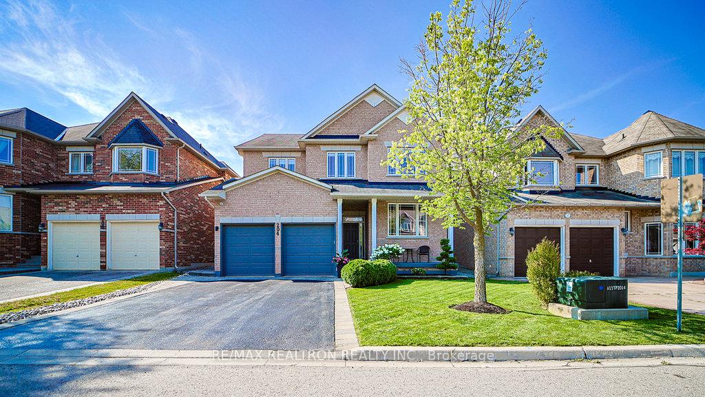 204 Ivy Jay Crescent Aurora Ontario Canada Sale residential RON COMMODORE RE/MAX Realtron Realty, Inc. Brokerage*