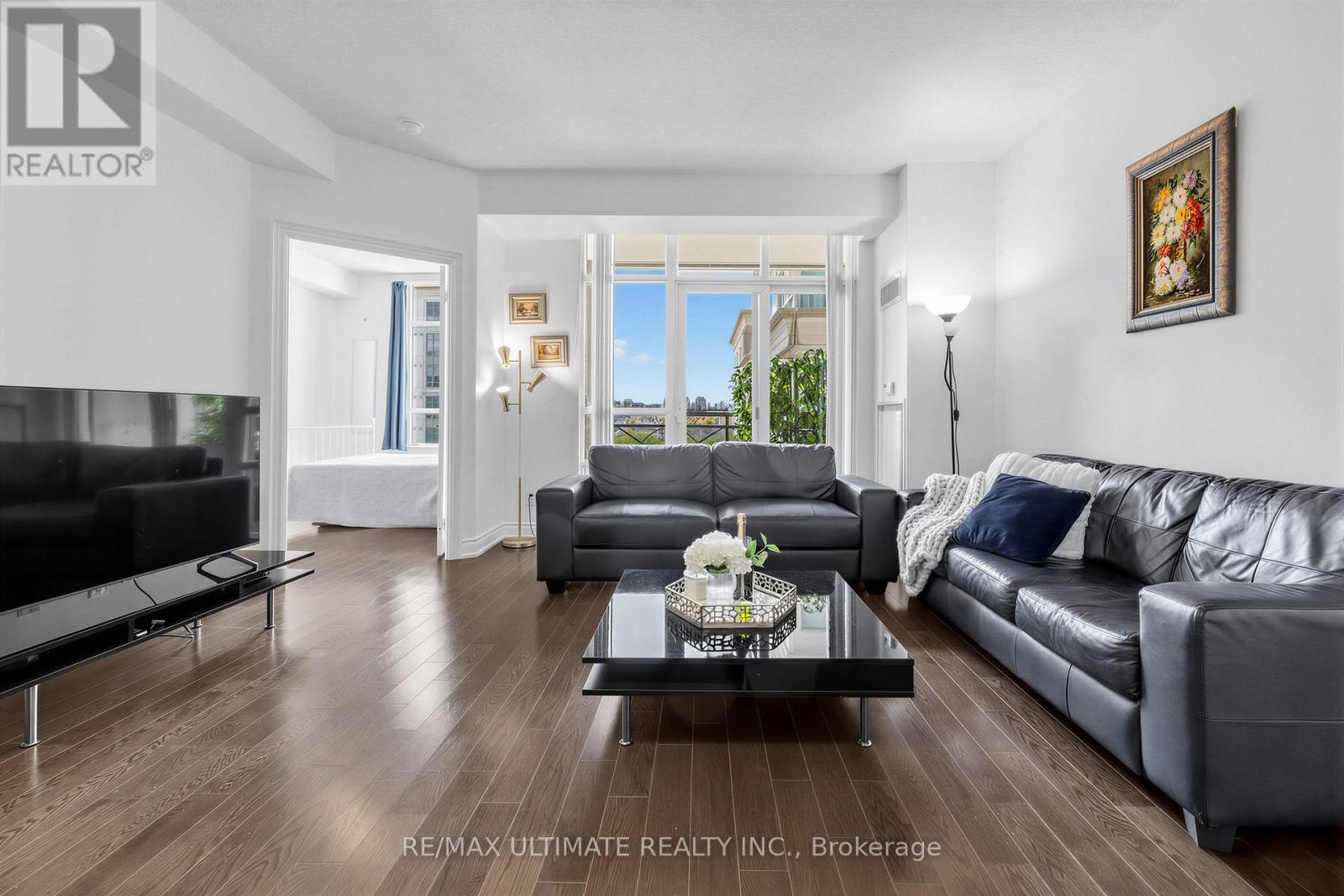 1003 - 20 Bloorview Place Toronto Ontario Canada Sale residential Gilbert Lopes RE/MAX Ultimate Realty, Brokerage *