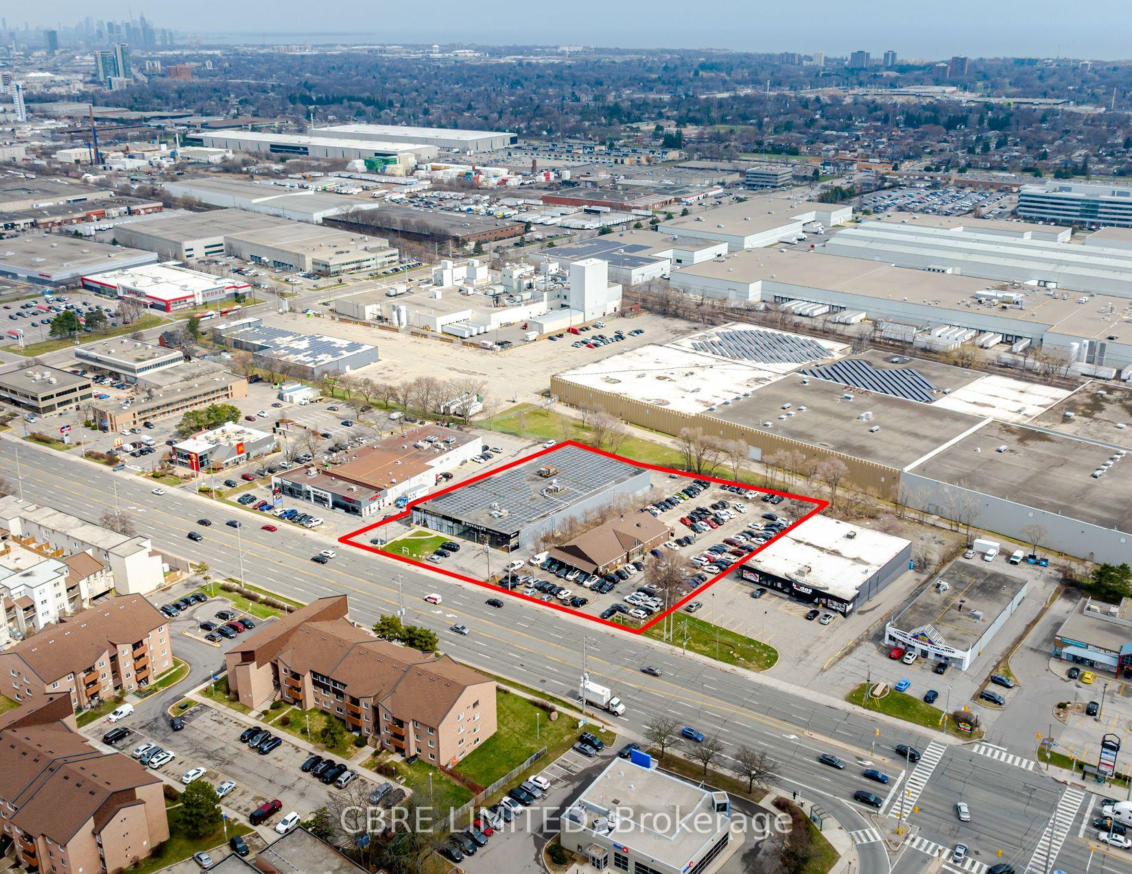 1000-1024 Dundas Street E Mississauga Ontario Canada Sale commercial   Leedway Realty Inc. Brokerage