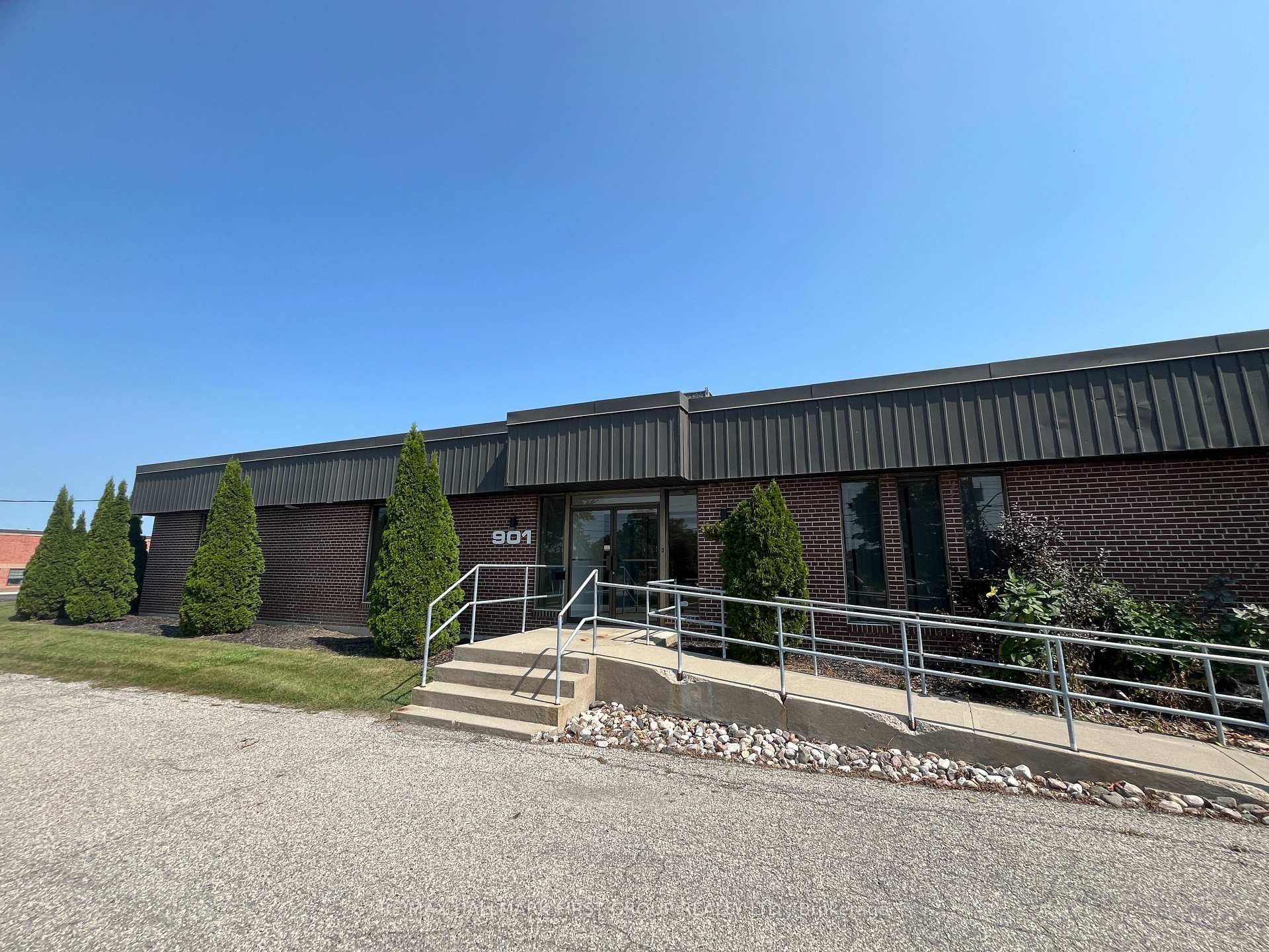 A - 901 Dillingham Road Pickering Ontario Canada Lease commercial Vanita Brown RE/MAX HALLMARK FIRST GROUP REALTY LTD., Brokerage*