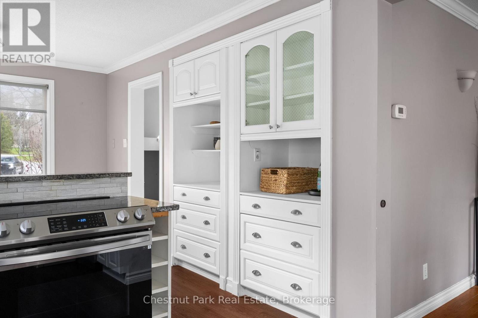 4 Bedroom Single Family Home/House's Image 12