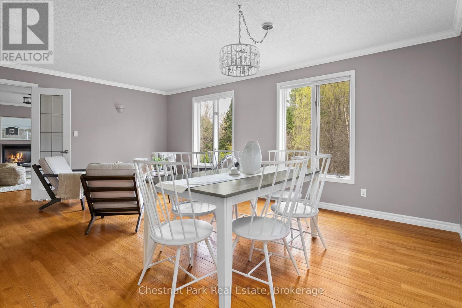 4 Bedroom Single Family Home/House's Image 3
