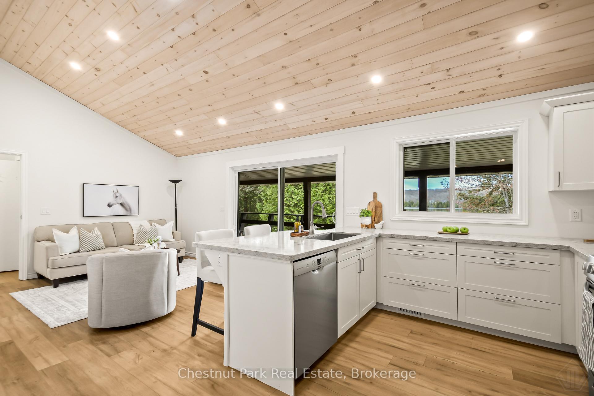 5 Bedroom Single Family Home/House's Image 23