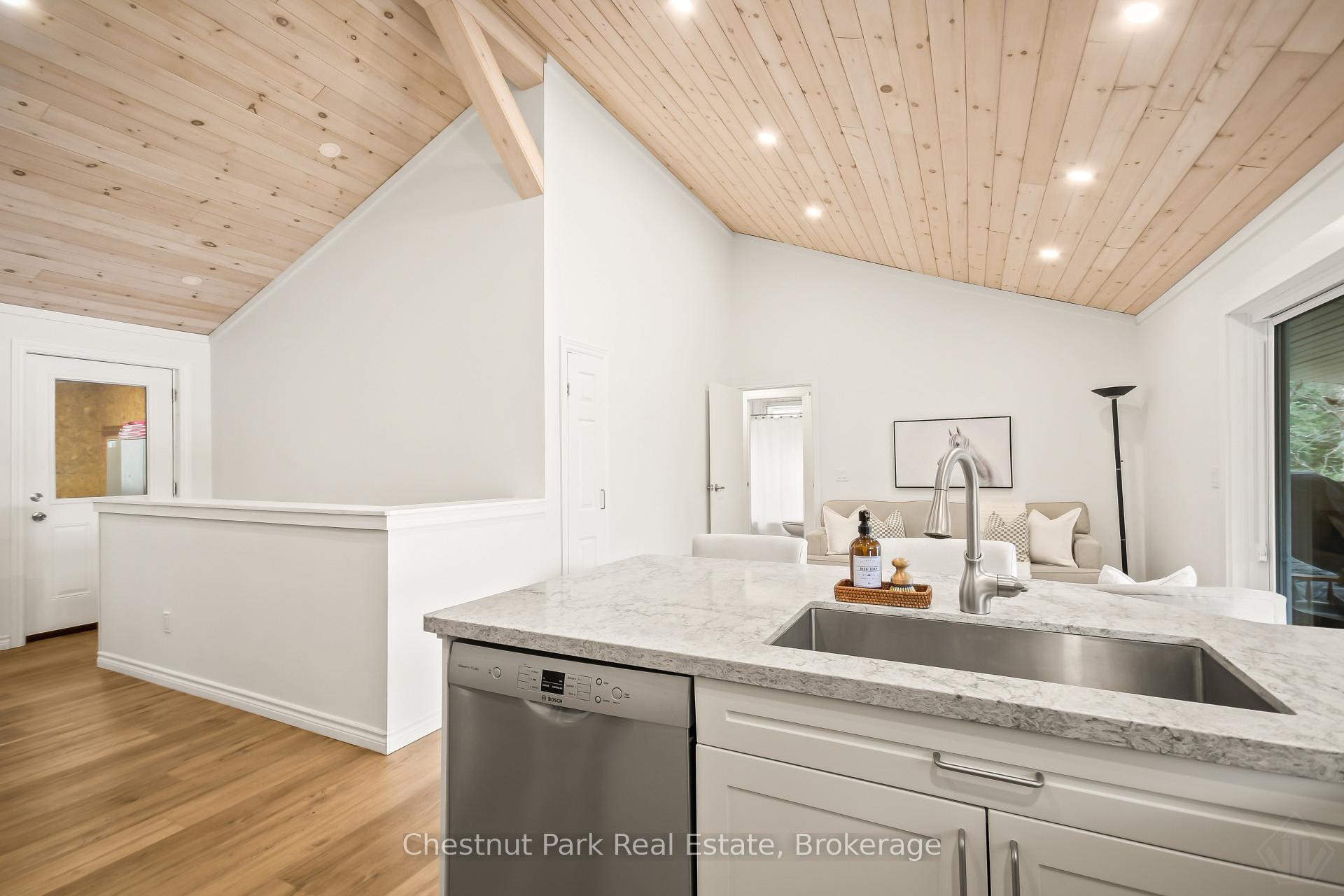5 Bedroom Single Family Home/House's Image 21