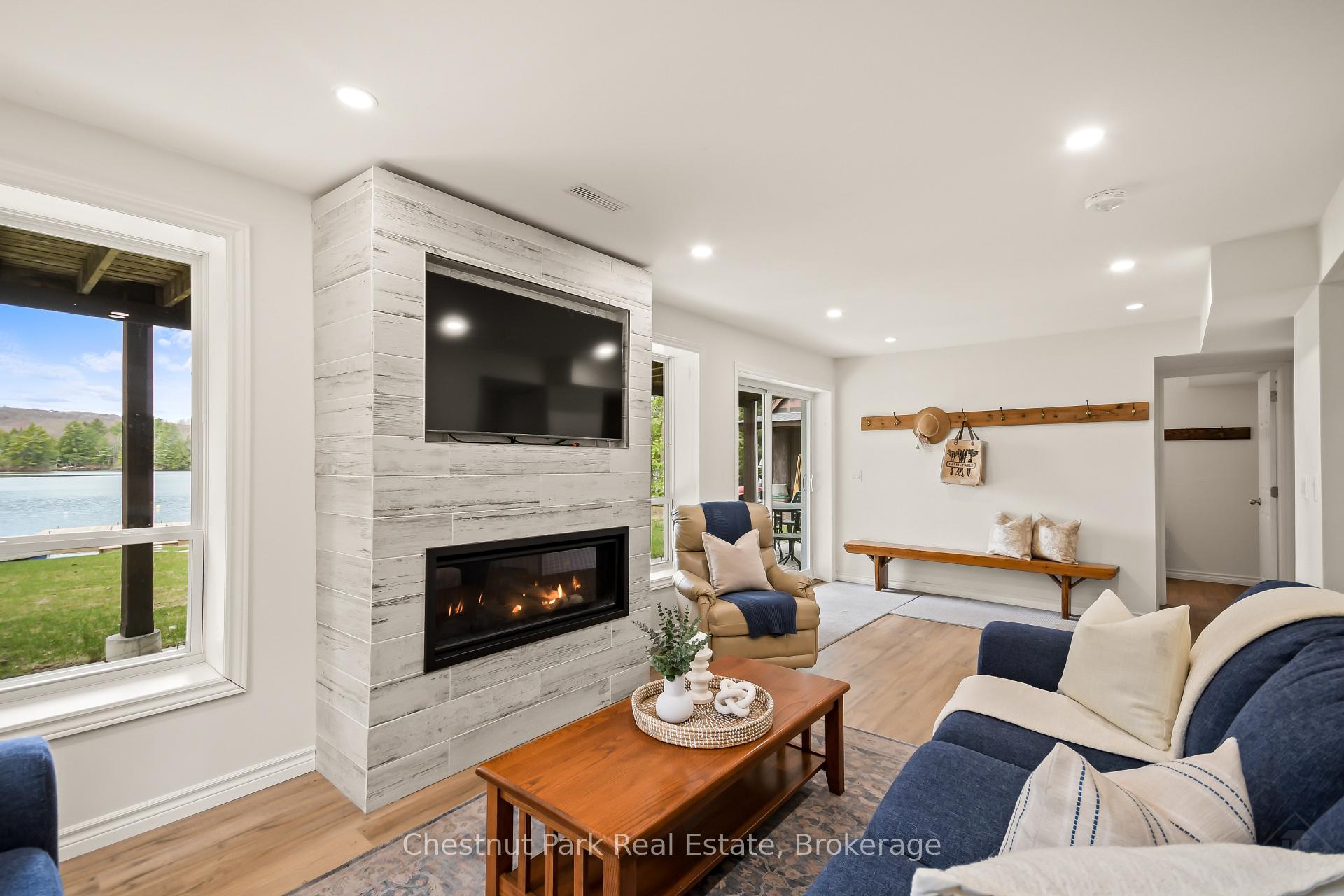 5 Bedroom Single Family Home/House's Image 12