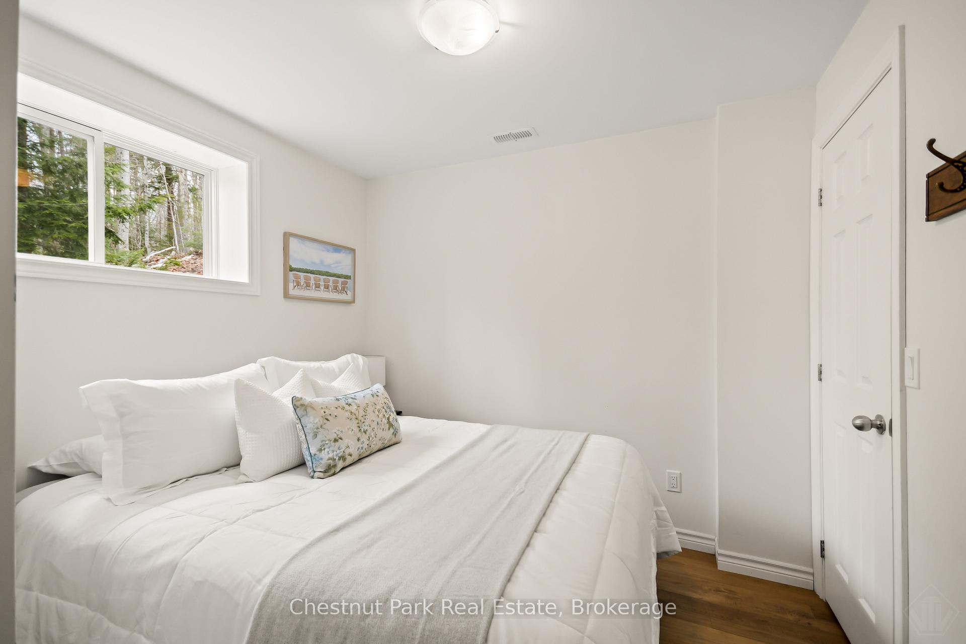 5 Bedroom Single Family Home/House's Image 16