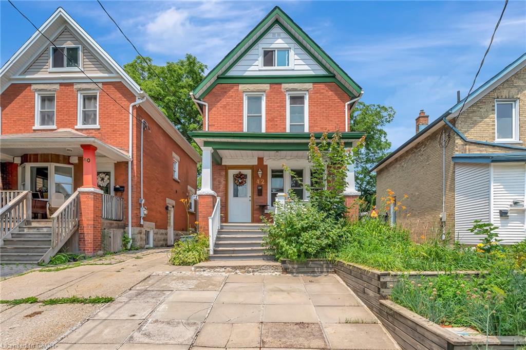 42 Shanley Street Kitchener Ontario Canada Sale residential Alejandra Ivic RE/MAX Twin City Realty Inc., Brokerage *