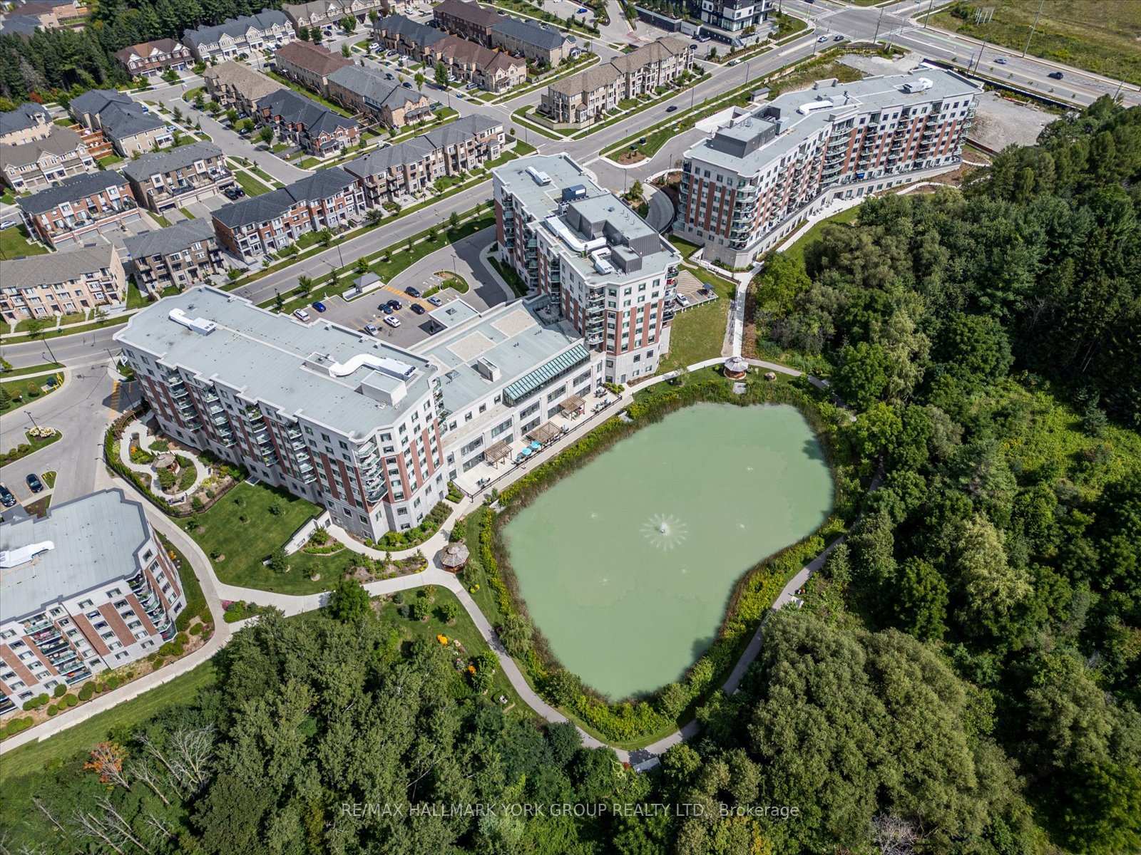 402 - 460 William Graham Drive Aurora Ontario Canada Sale residential Michael Mealia RE/MAX Hallmark York Group Realty Ltd., Brokerage
