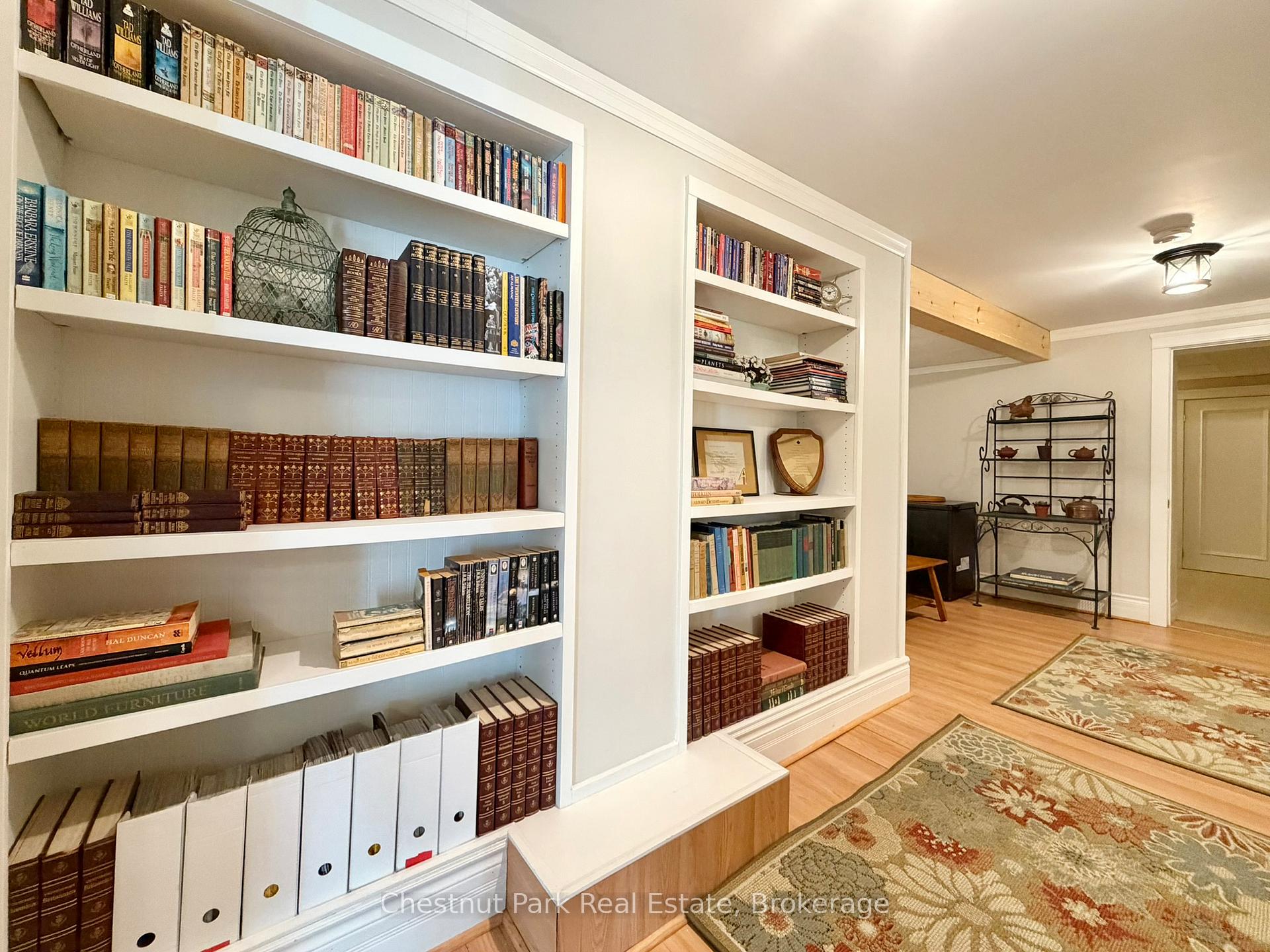 5 Bedroom Single Family Home/House's Image 35