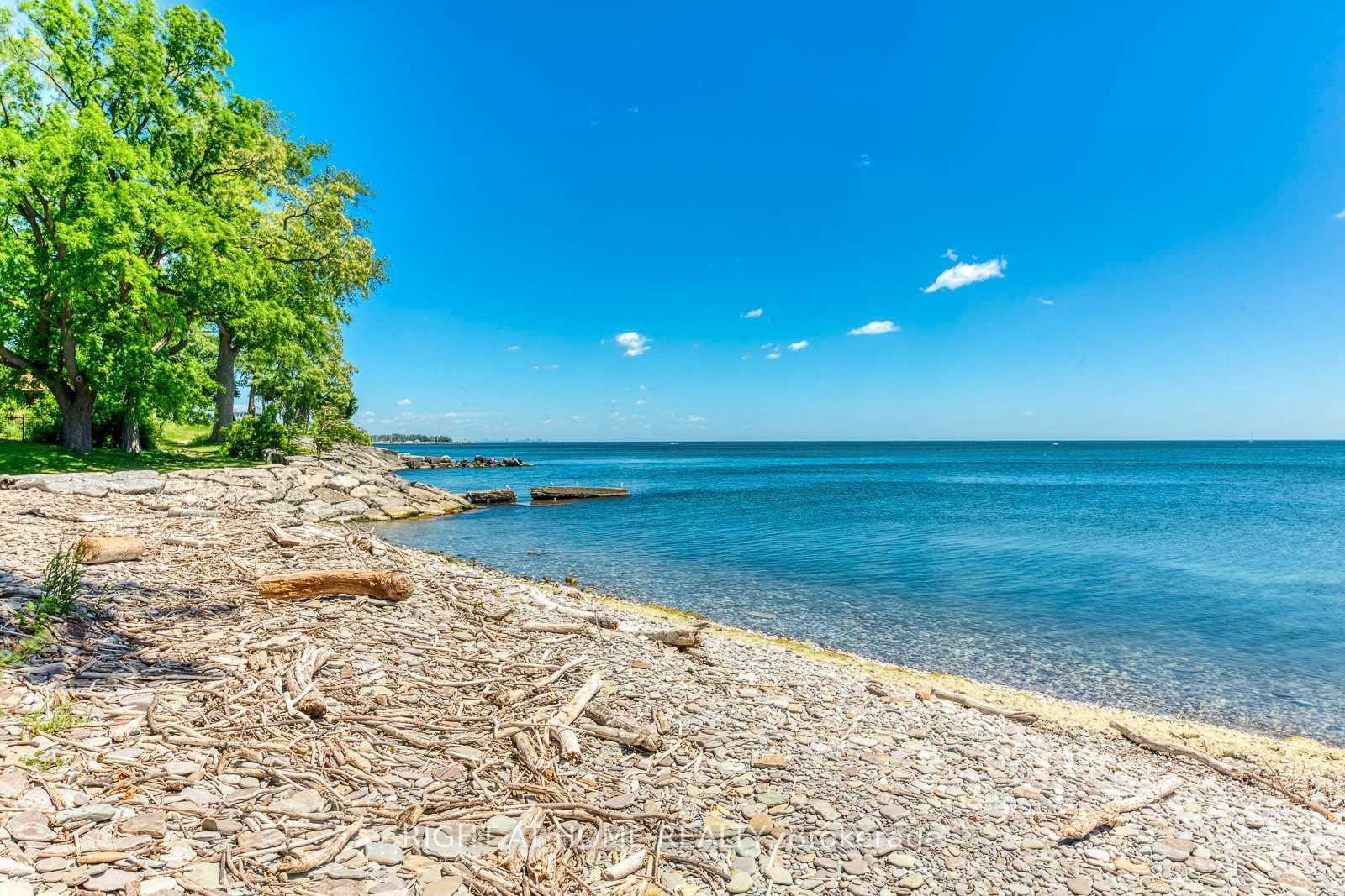 Room A - 3234 Shoreline Drive Oakville Ontario Canada Rent residential Paolo Castellano Right at Home Realty, Brokerage*