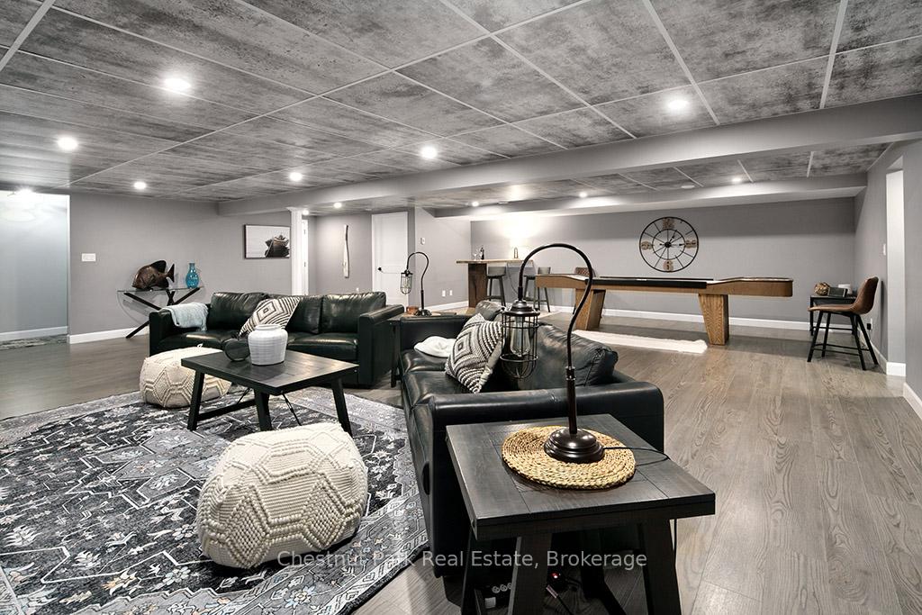 5 Bedroom Single Family Home/House's Image 37