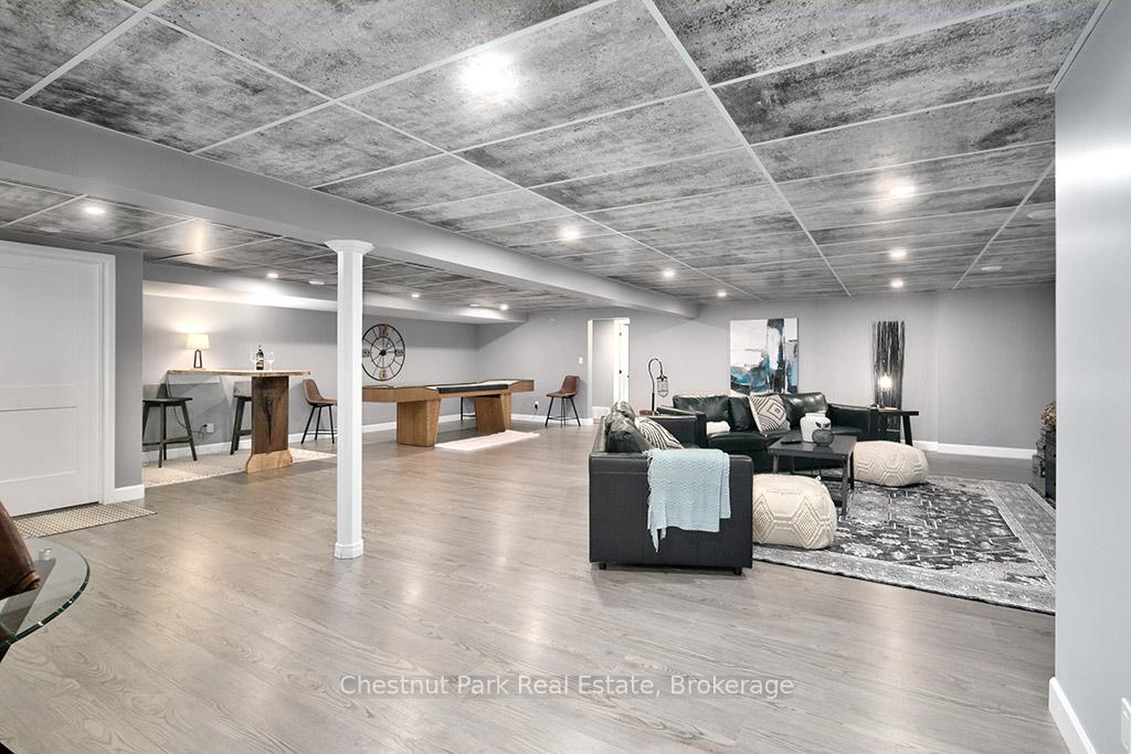5 Bedroom Single Family Home/House's Image 35