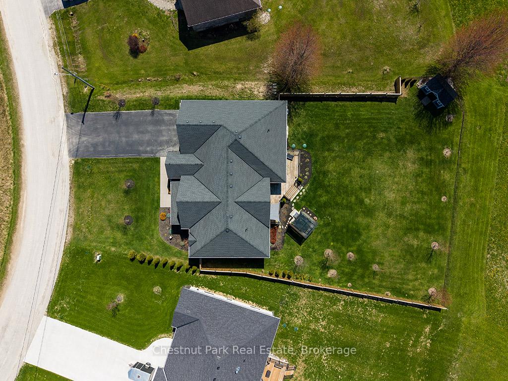 5 Bedroom Single Family Home/House's Image 25