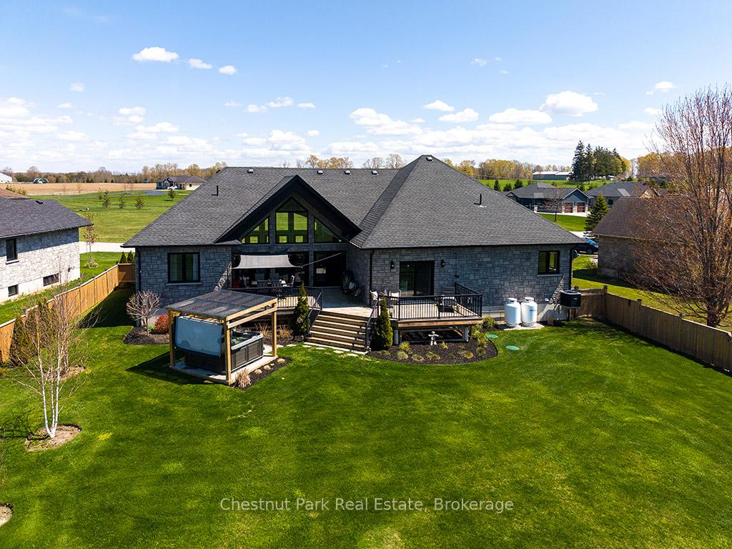 5 Bedroom Single Family Home/House's Image 23