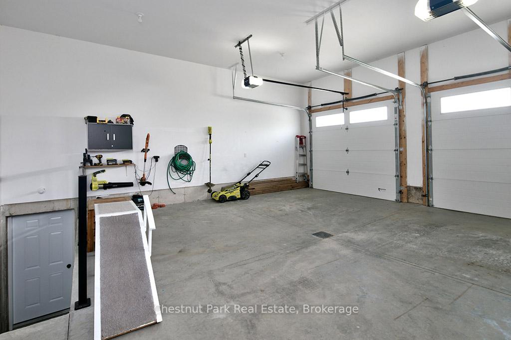 5 Bedroom Single Family Home/House's Image 43