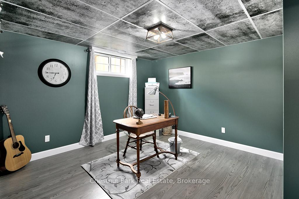 5 Bedroom Single Family Home/House's Image 41