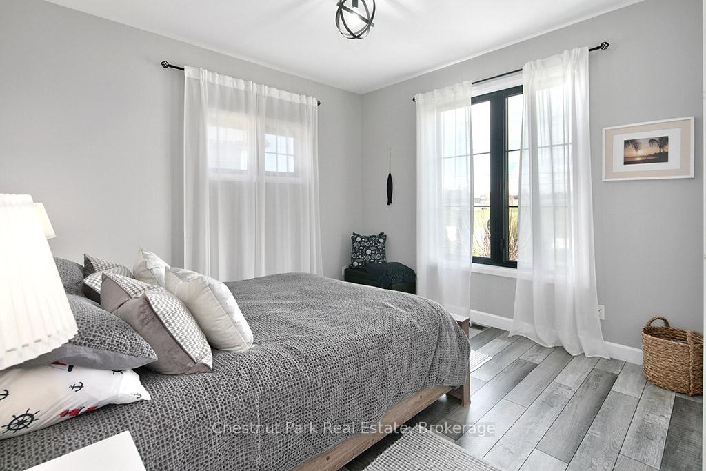 5 Bedroom Single Family Home/House's Image 32