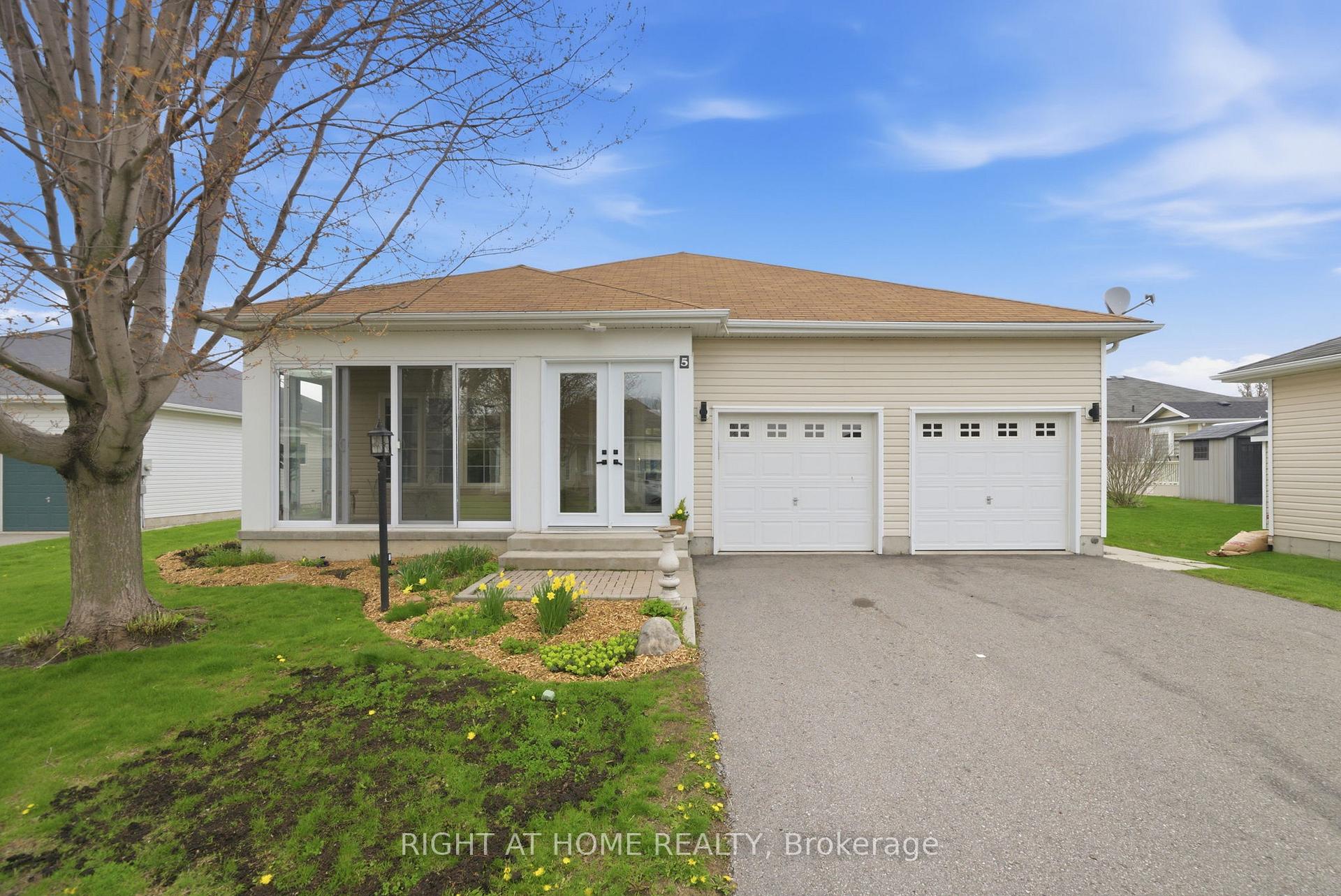 5 Park Place Lane Clarington Ontario Canada Sale residential Namita Singh Right at Home Realty, Brokerage*