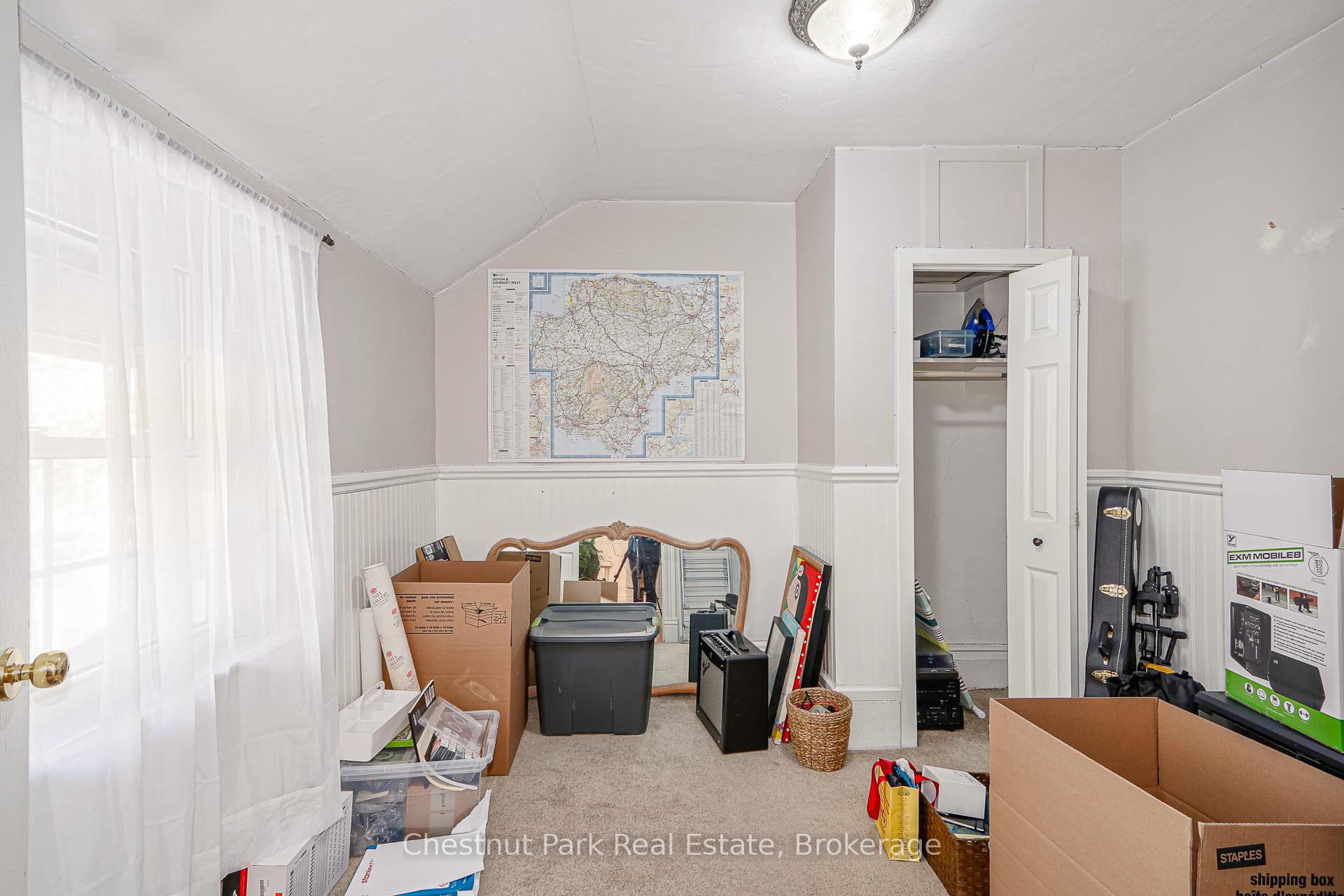 5 Bedroom Single Family Home/House's Image 15