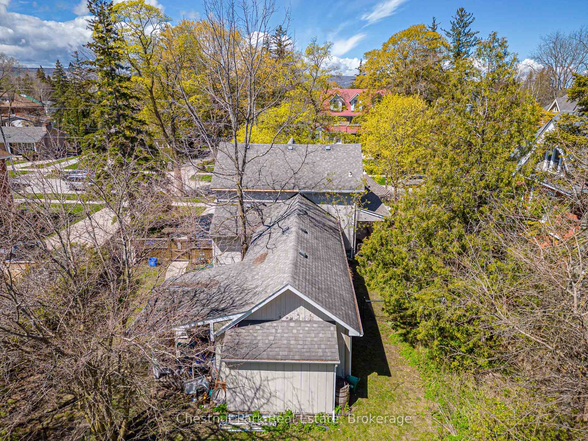 5 Bedroom Single Family Home/House's Image 37