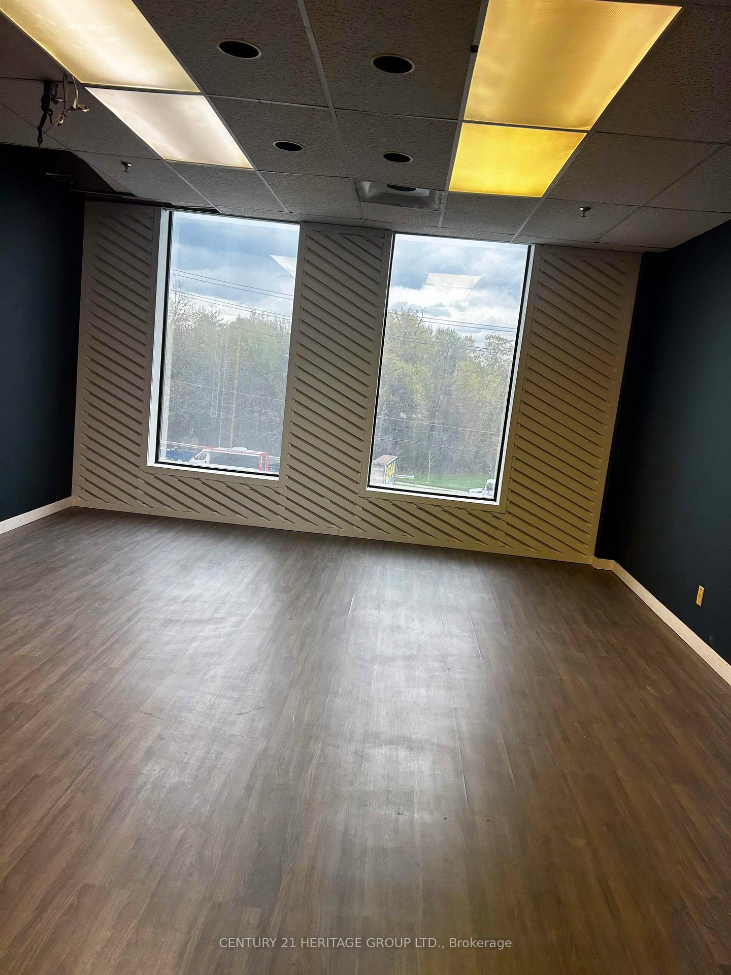 208 E - 4544 Dufferin Street Toronto Ontario Canada Lease commercial Ritesh Jhamb HomeLife Paramount Realty, Brokerage
