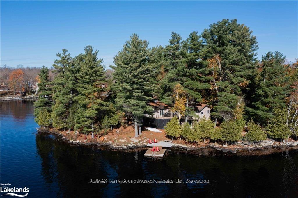7 & 9 EAST POINT Drive Mckellar Ontario Canada Sale residential Gary Phillips RE/MAX PARRY SOUND MUSKOKA REALTY LTD., BROKERAGE*