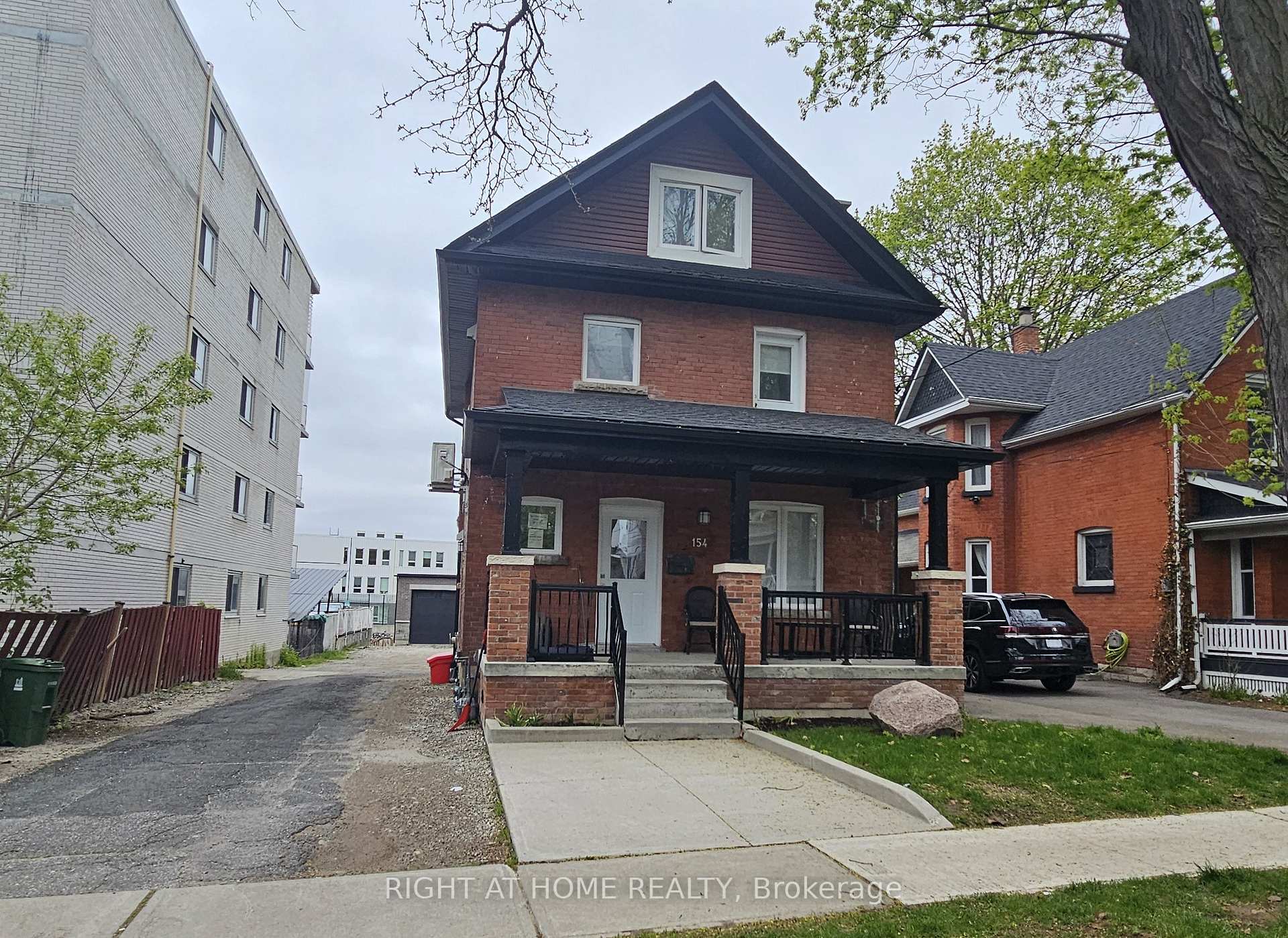 154 Rosemount Avenue Toronto Ontario Canada Rent residential Paolo Castellano Right at Home Realty, Brokerage*