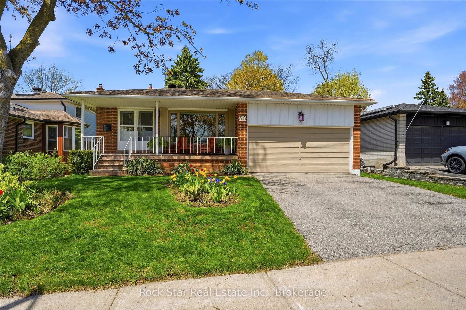 36 LANGEVIN Crescent Toronto Ontario Canada Sale residential Paolo Castellano Right at Home Realty, Brokerage*