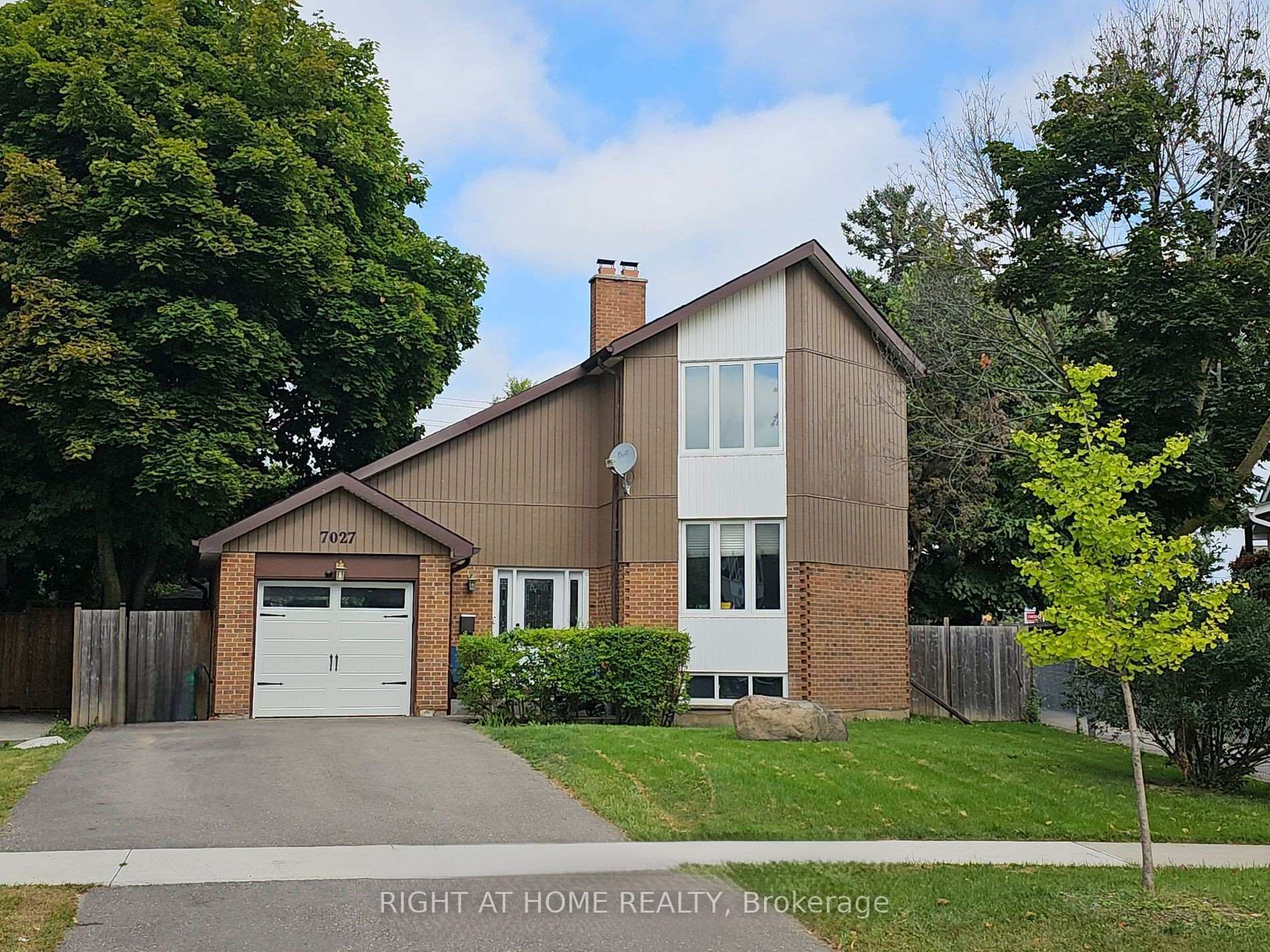 7027 Estoril Road Mississauga Ontario Canada Sale residential Paolo Castellano Right at Home Realty, Brokerage*