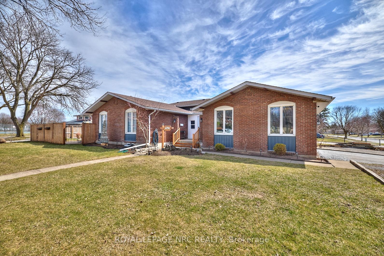 6796 Stokes Street Niagara Falls Ontario Canada Sale residential Jas Singh COSMOPOLITAN REALTY BROKERAGE