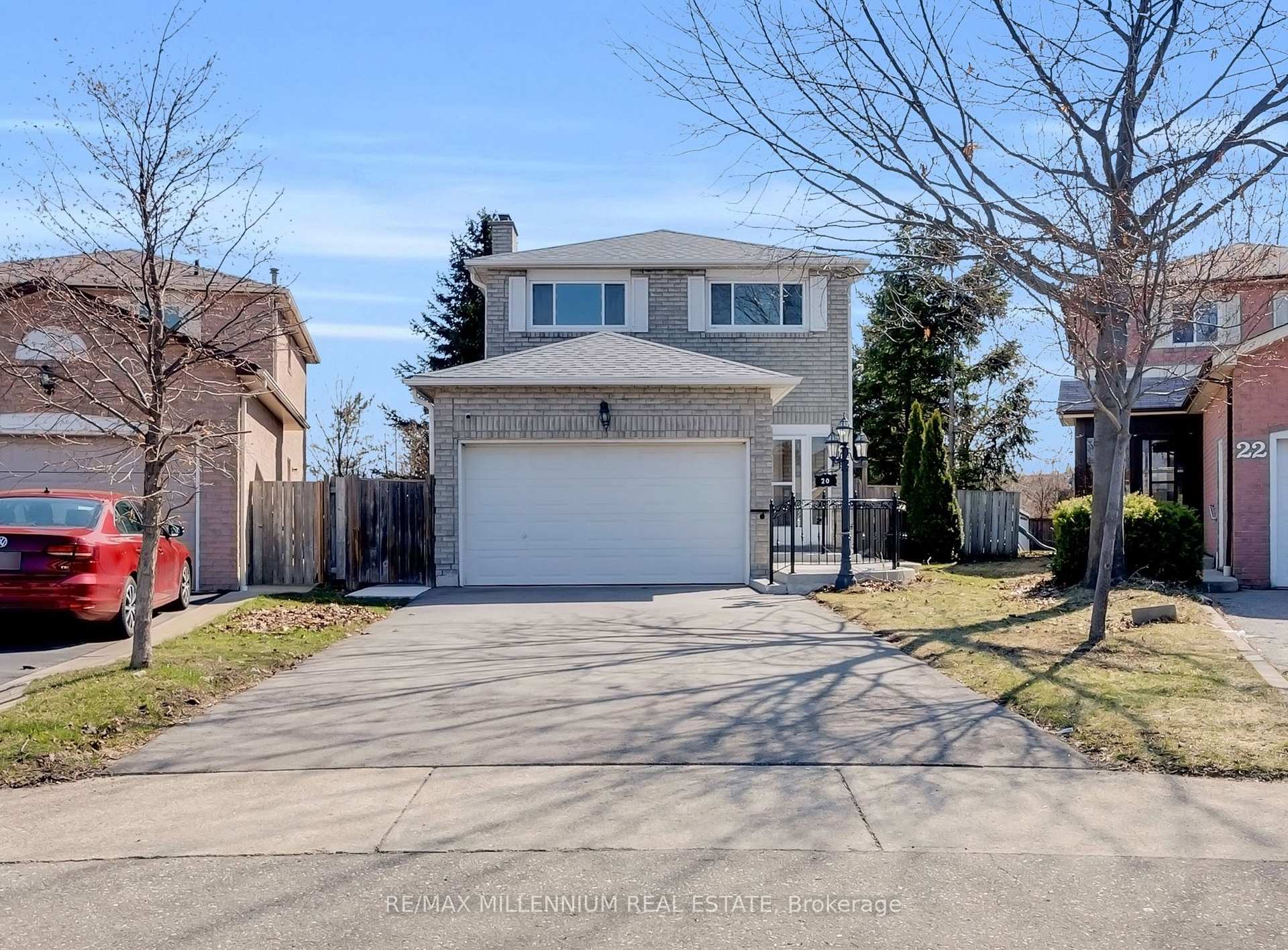 20 Kesteven Crescent Brampton Ontario Canada Sale residential BASHIR & NADIA AHMED RE/MAX Millennium Real Estate, Brokerage*