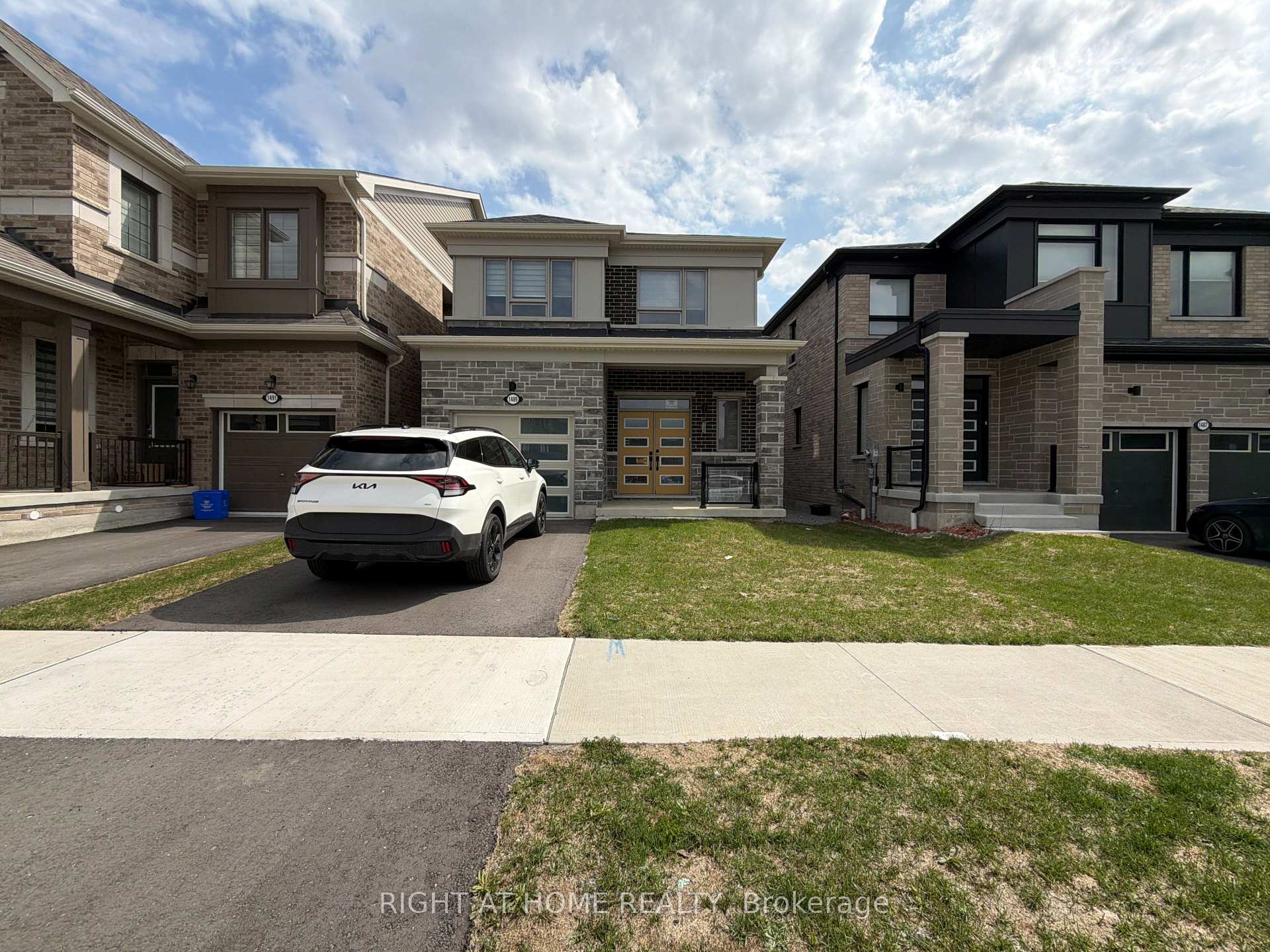 BASEMENT - 1489 Hawktail Path Pickering Ontario Canada Rent residential Marta Oliveira Right at Home Realty, Brokerage*