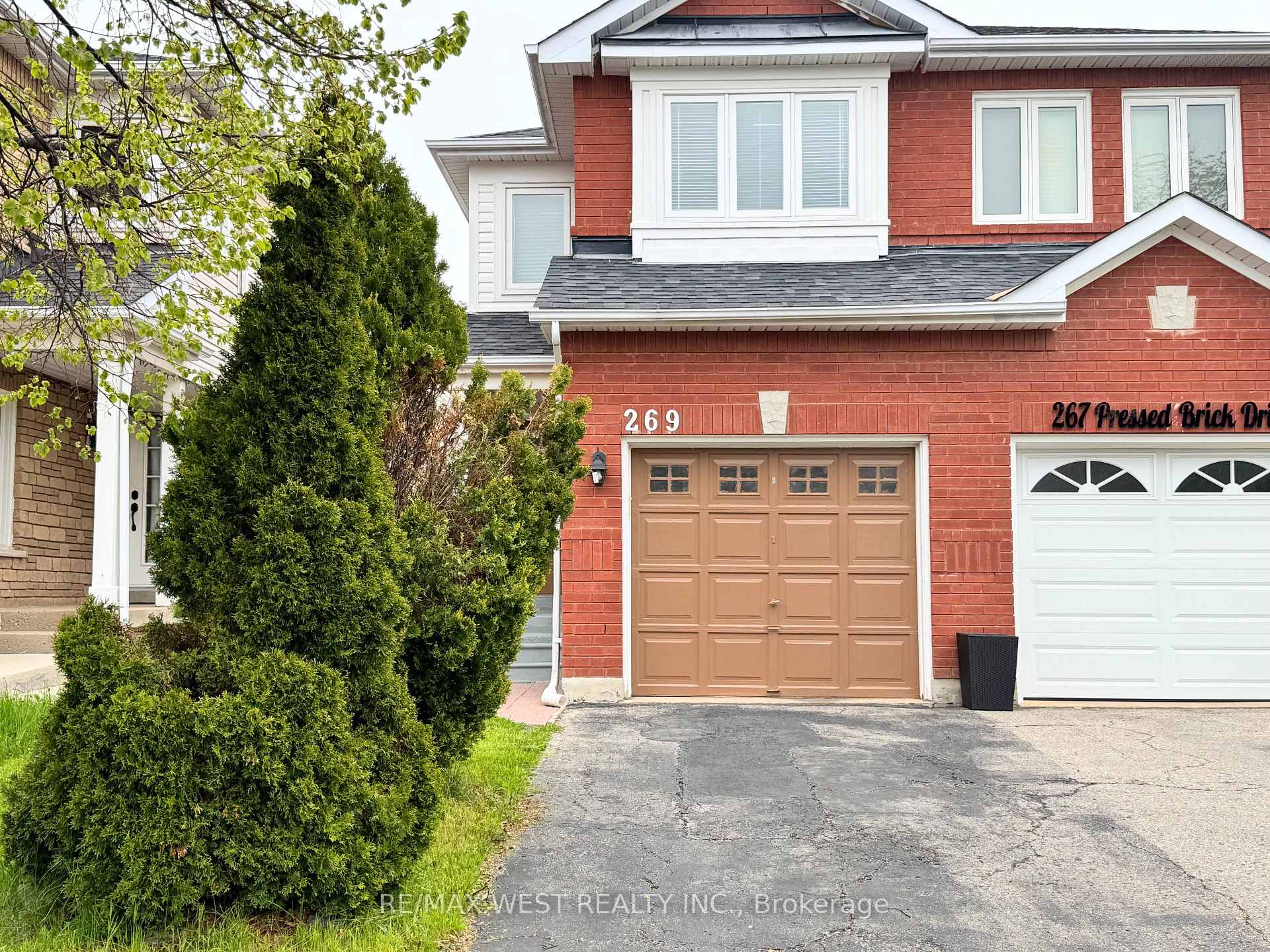 269 Pressed Brick Drive Brampton Ontario Canada Sale residential ALEX RYON RE/MAX West Realty Inc., Brokerage *