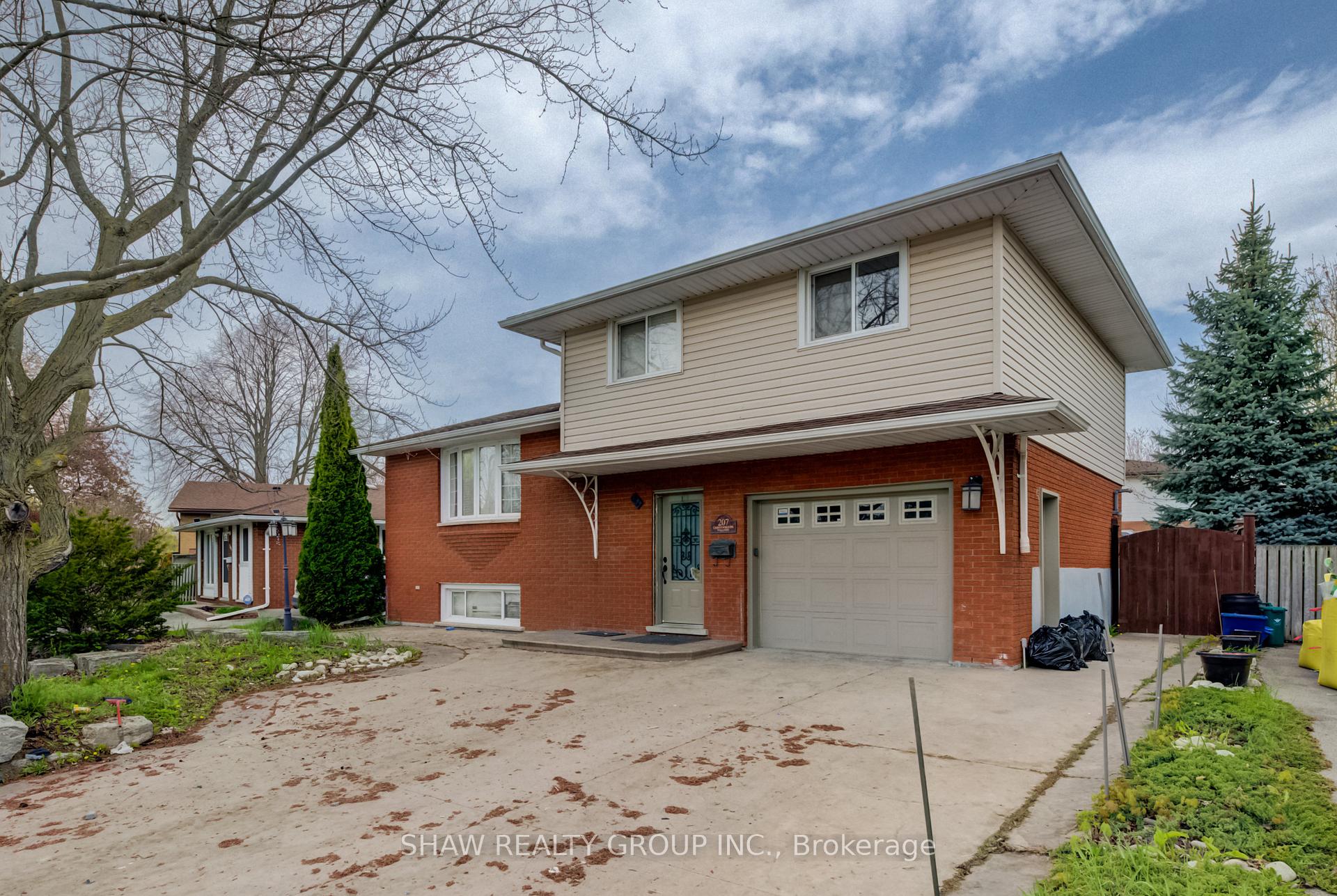 207 Christopher Drive Cambridge Ontario Canada Sale residential Renee Blair Sotheby's International Realty Canada