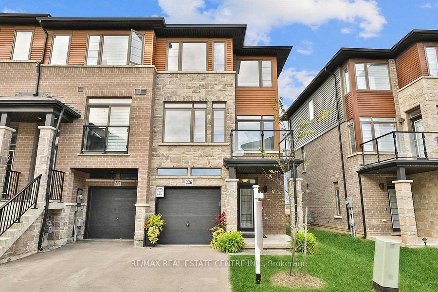 226 - 30 Times Square Boulevard Hamilton Ontario Canada Rent residential Sachit Shetty RE/MAX Real Estate Centre Inc., Brokerage*