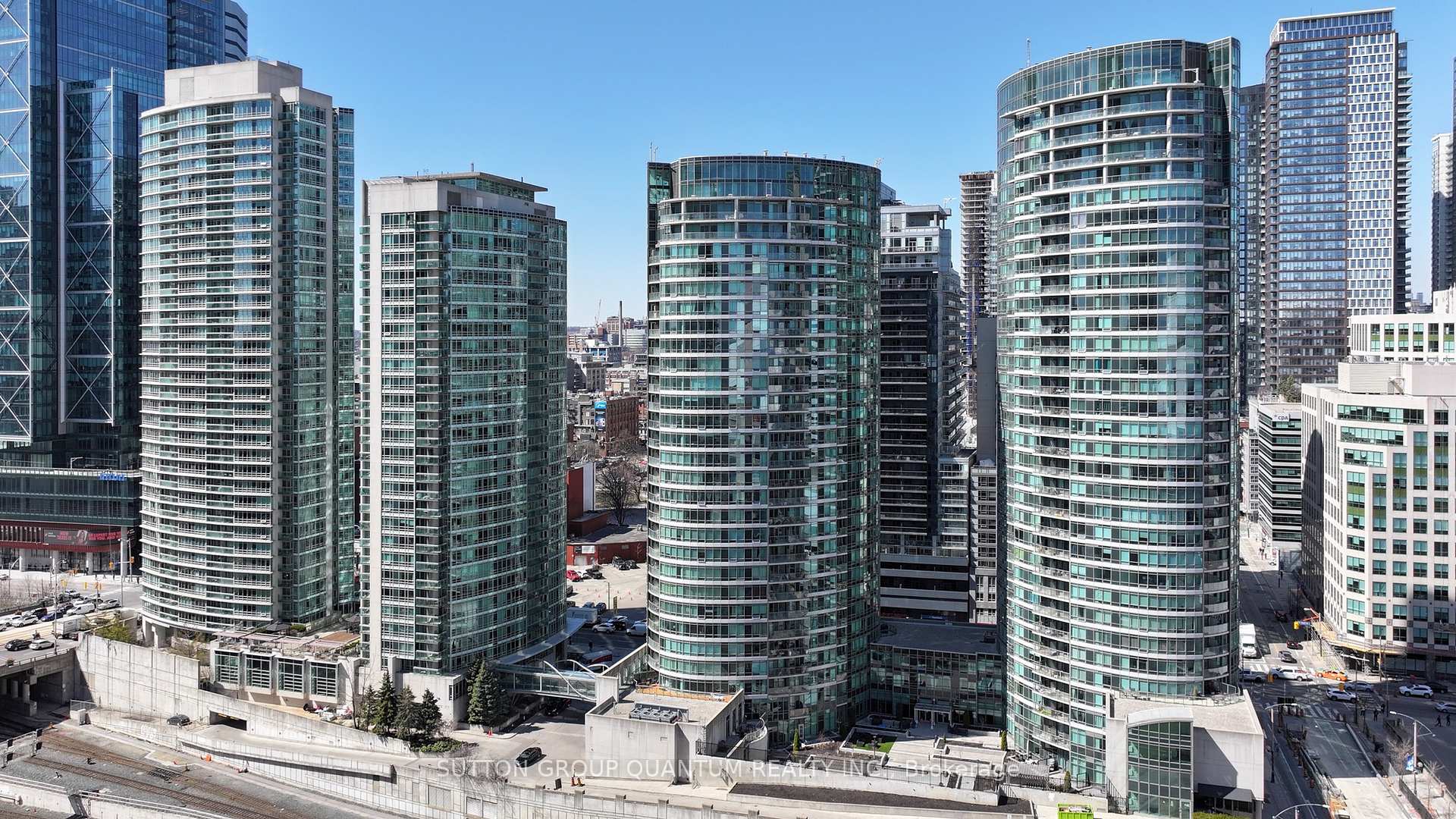 311 - 373 Front Street W Toronto Ontario Canada Sale residential Maria and Stephen Swannell SUTTON GROUP QUANTUM REALTY INC., BROKERAGE*