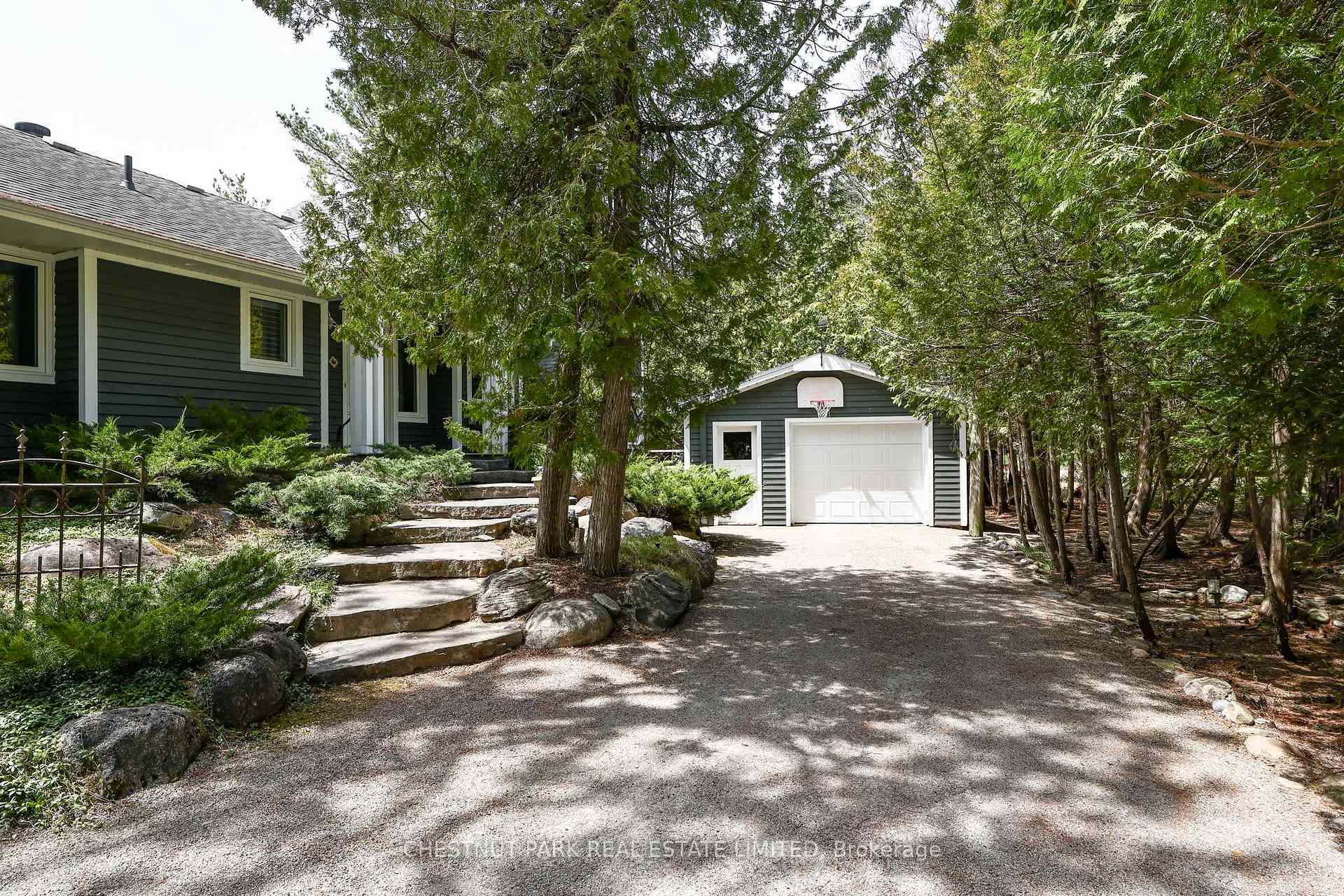 3 Bedroom Single Family Home/House's Image 34