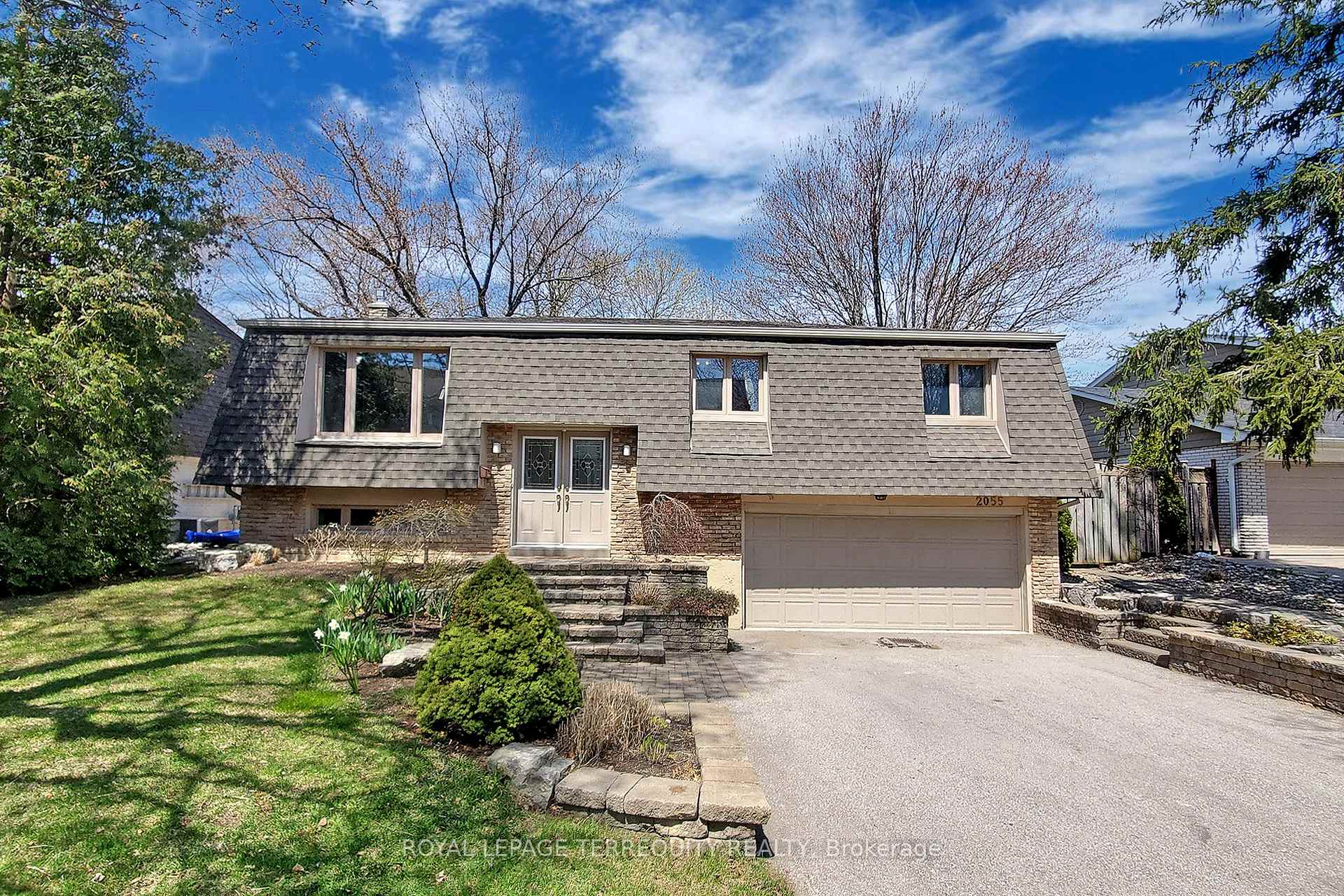 2055 Waters Edge Drive Oakville Ontario Canada Rent residential   Royal LePage Terrequity Capital Realty, Brokerage*
