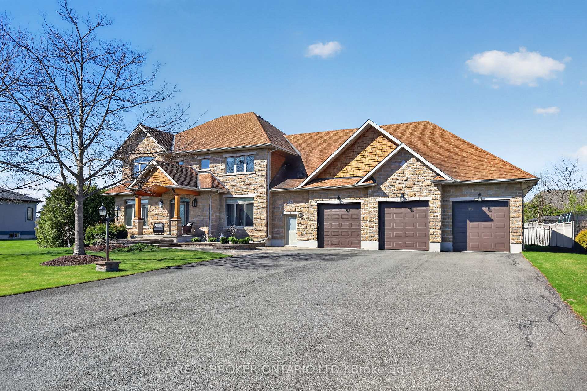 465 Lockmaster Crescent Ottawa Ontario Canada Sale residential Jason Clement ROYAL LEPAGE TEAM REALTY